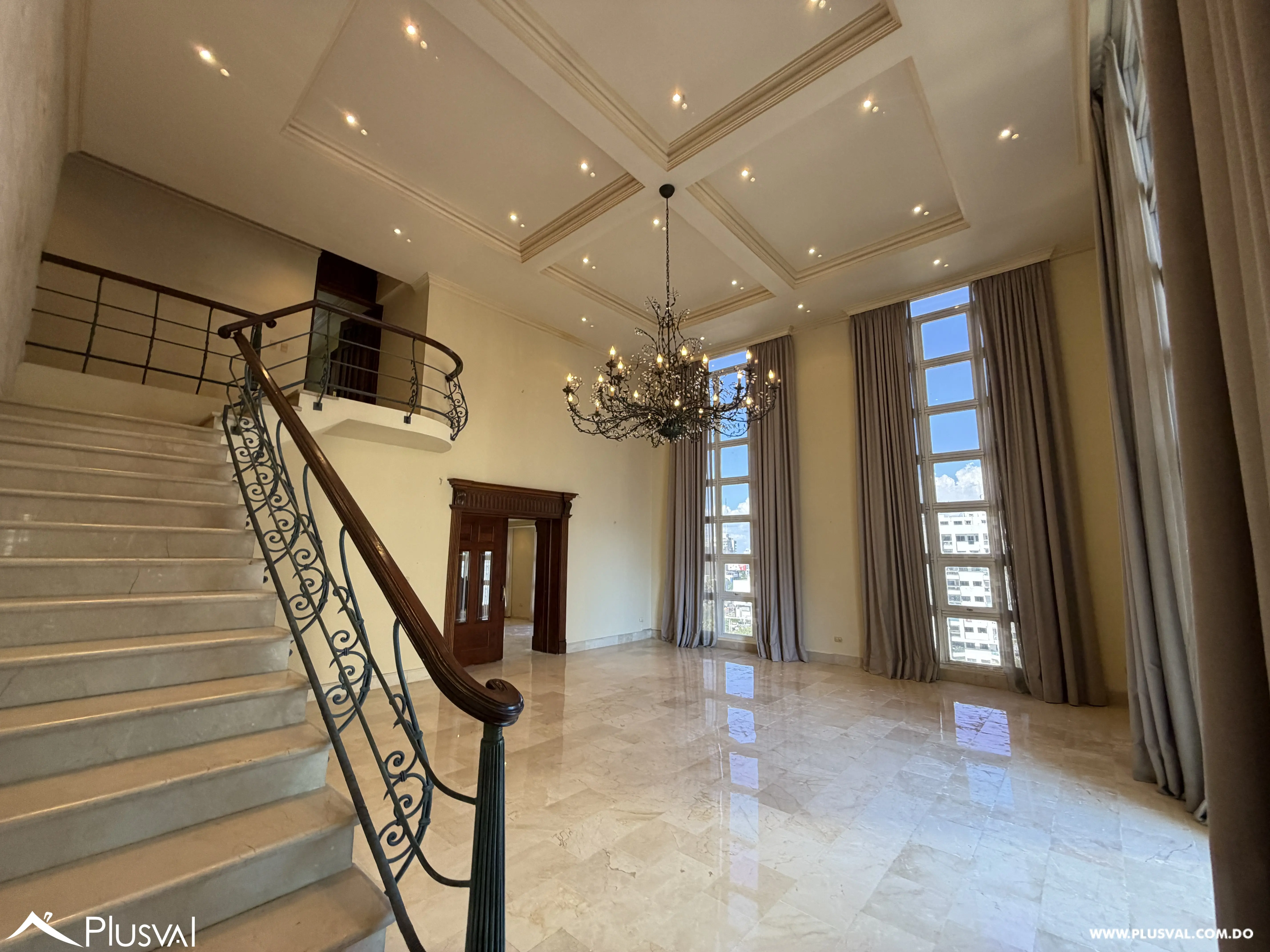 Apartamento penthouse de 3 niveles en La Esperilla en venta 490068