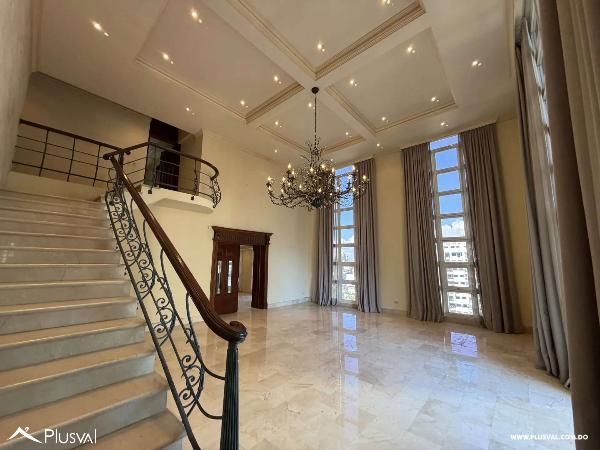 Apartamento penthouse de 3 niveles en La Esperilla en venta 490068