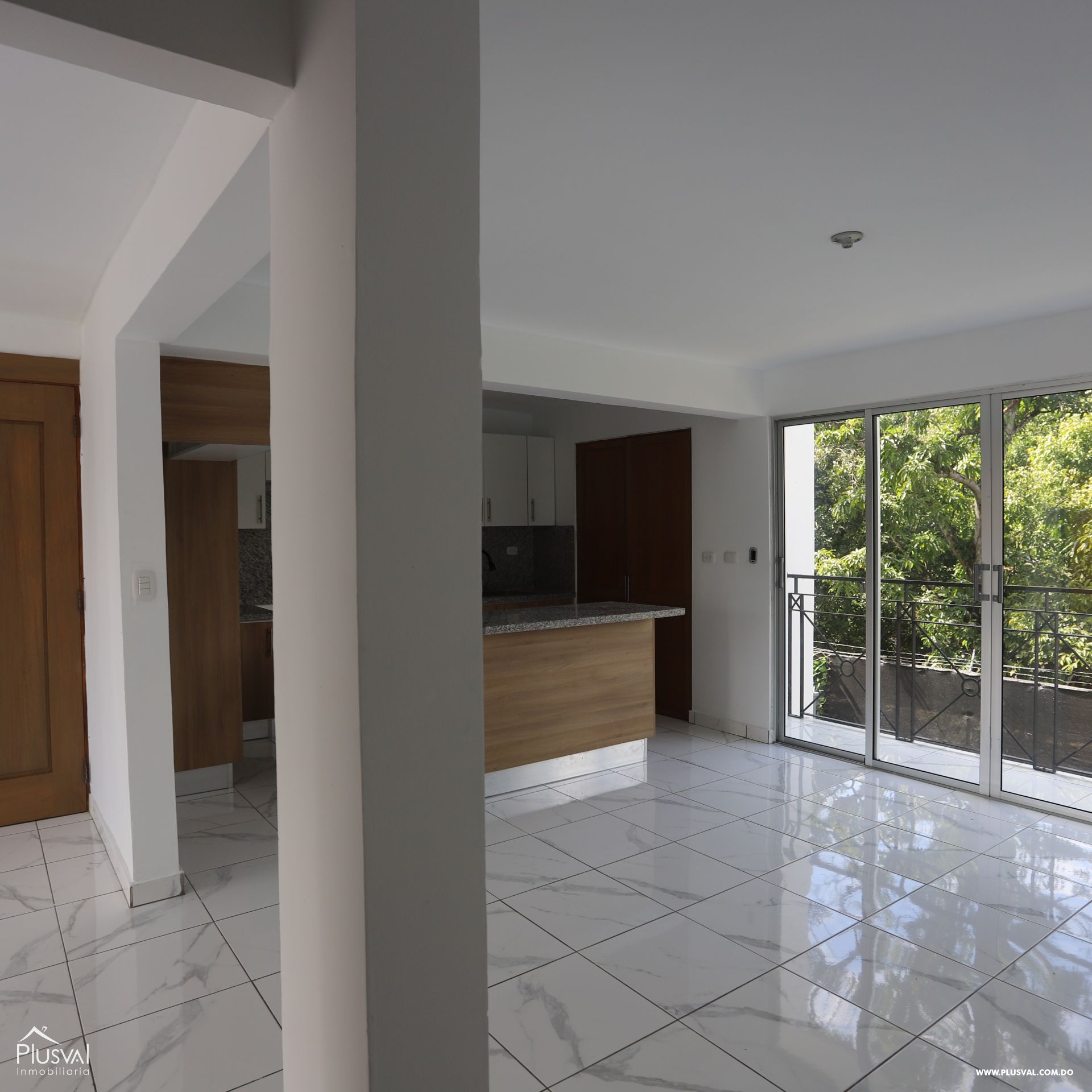 Apartamento en venta en la Vereda segundo piso de tres habitaciones y doble balcon 344223