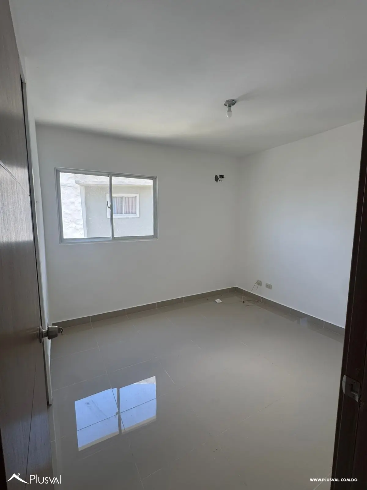 Apartamento en Alquiler con Vista Espectacular en Sexto Nivel 512286