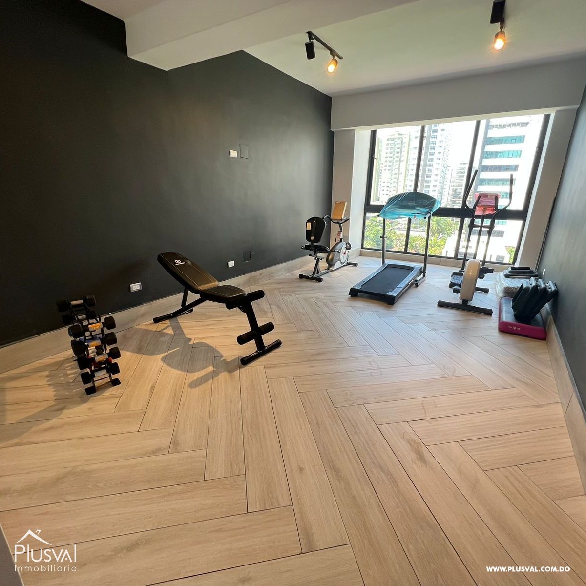 Apartamento en venta en Serralles | 1 habitación, línea blanca y aire central – Santo Domingo 370291