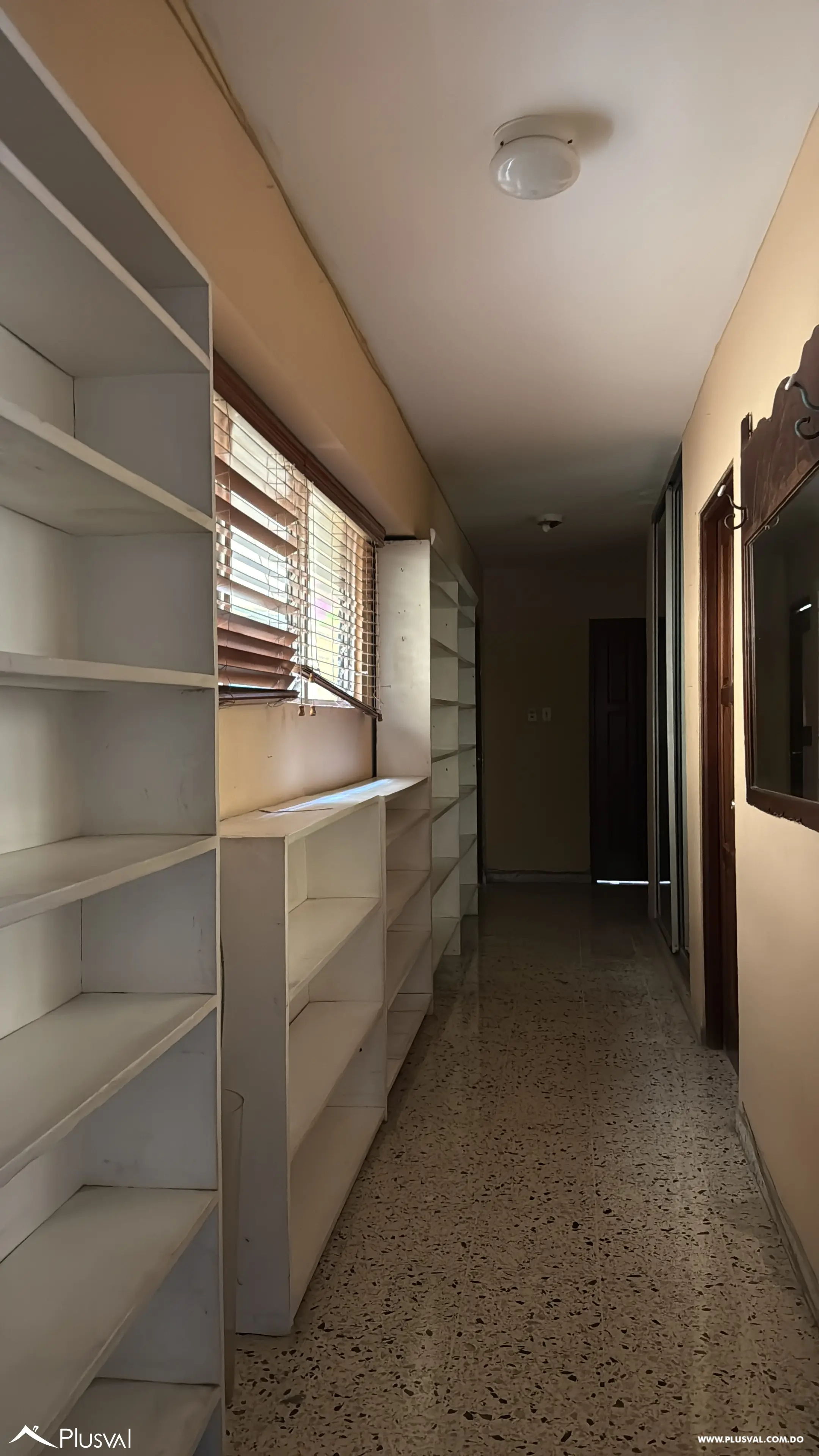 Se vende Apartamento clásico en Naco (para remodelar) 484777