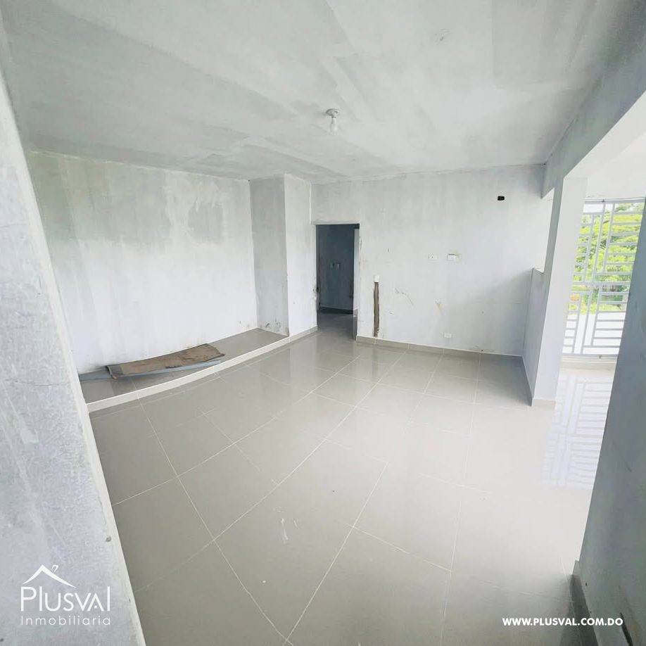 Casa familiar de 3 niveles con piscina en San Francisco de Macorís 436164