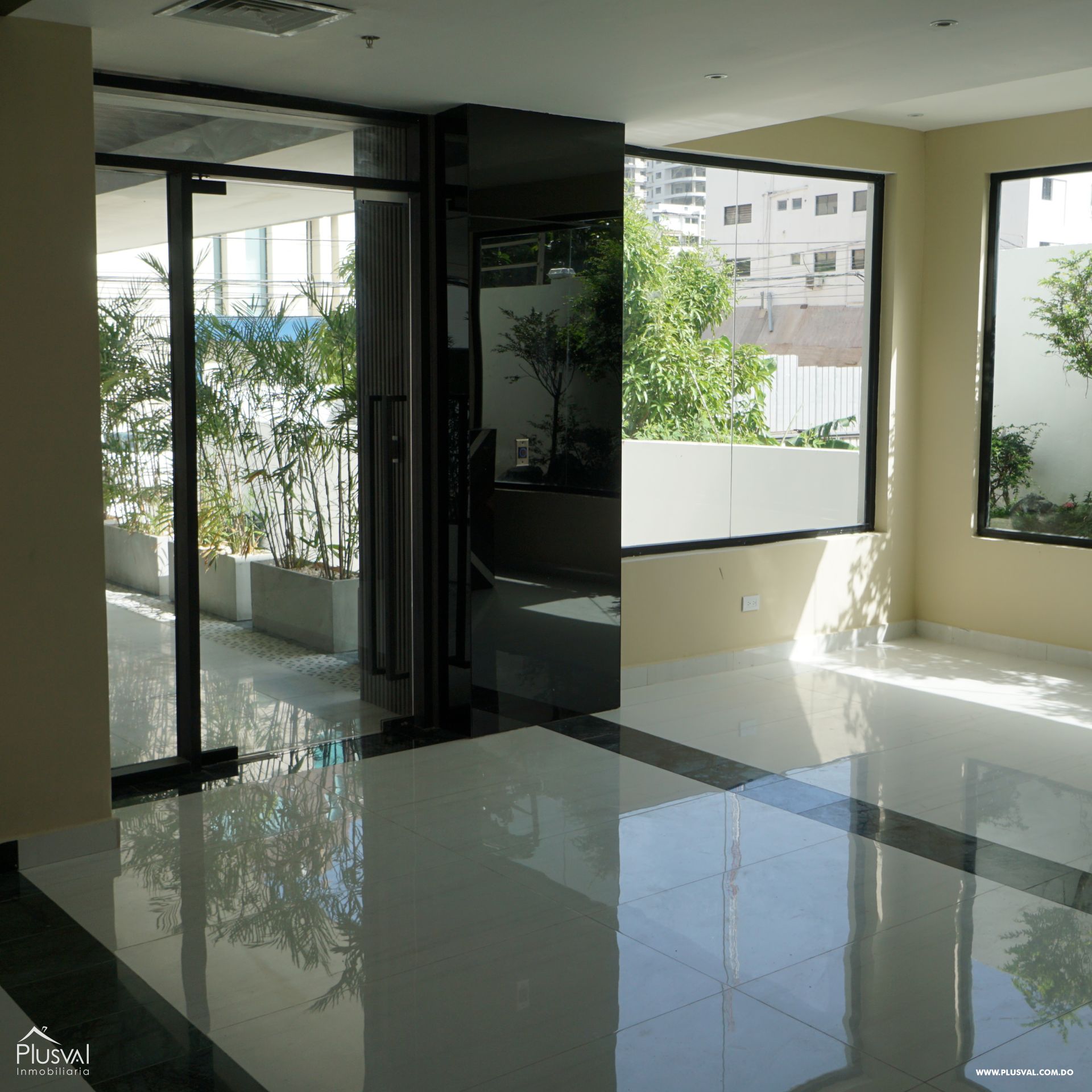 Moderno apartamento en alquiler con línea blanca en Piantini 430690