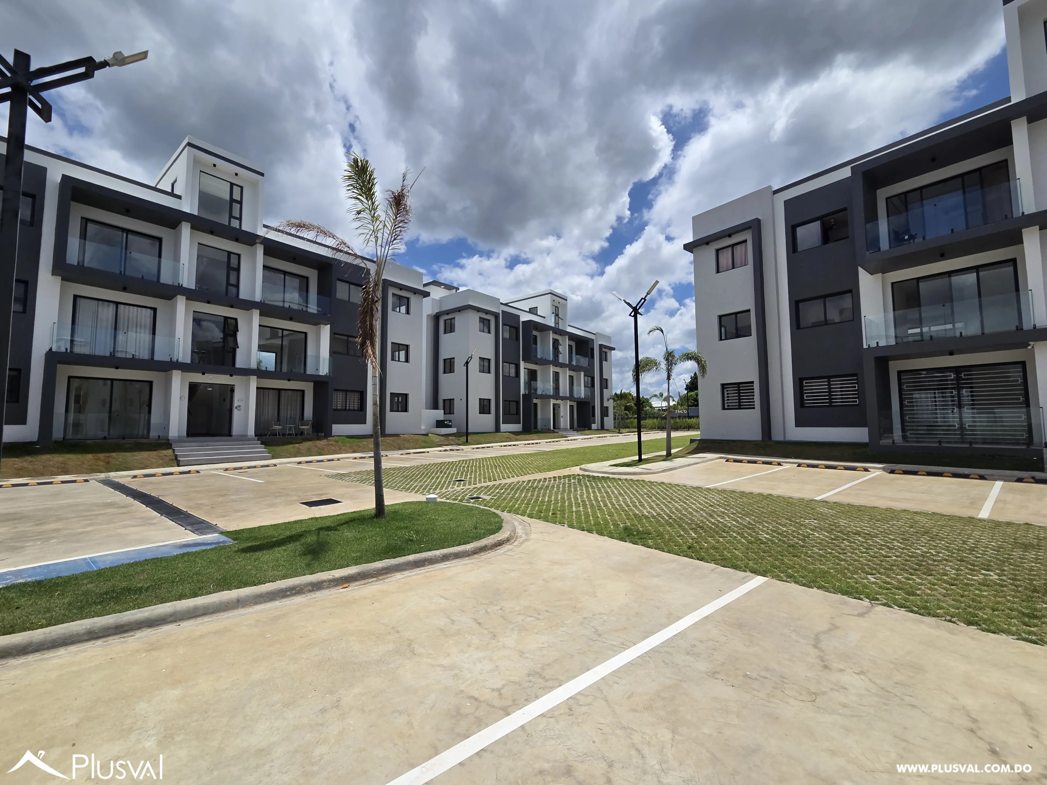 Proyecto de Apartamentos  en Juan Lopez Moca con Amenidades de Lujo 524187