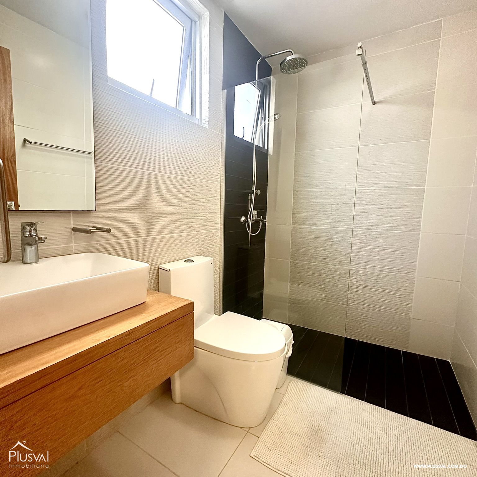 Apartamento en alquiler en el excluviso sector Piantini 372992