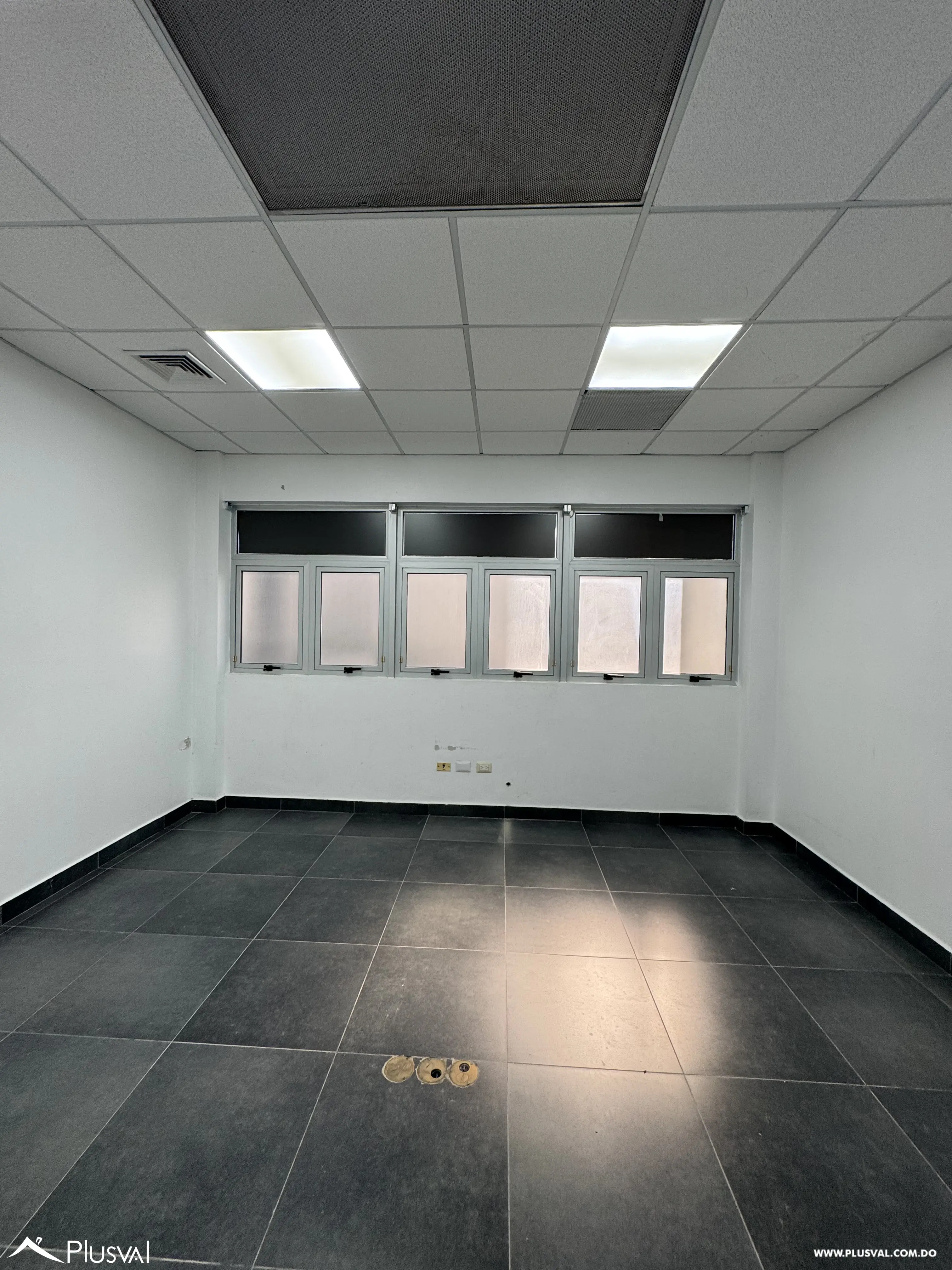 Edificio Comercial En Alquiler 496917