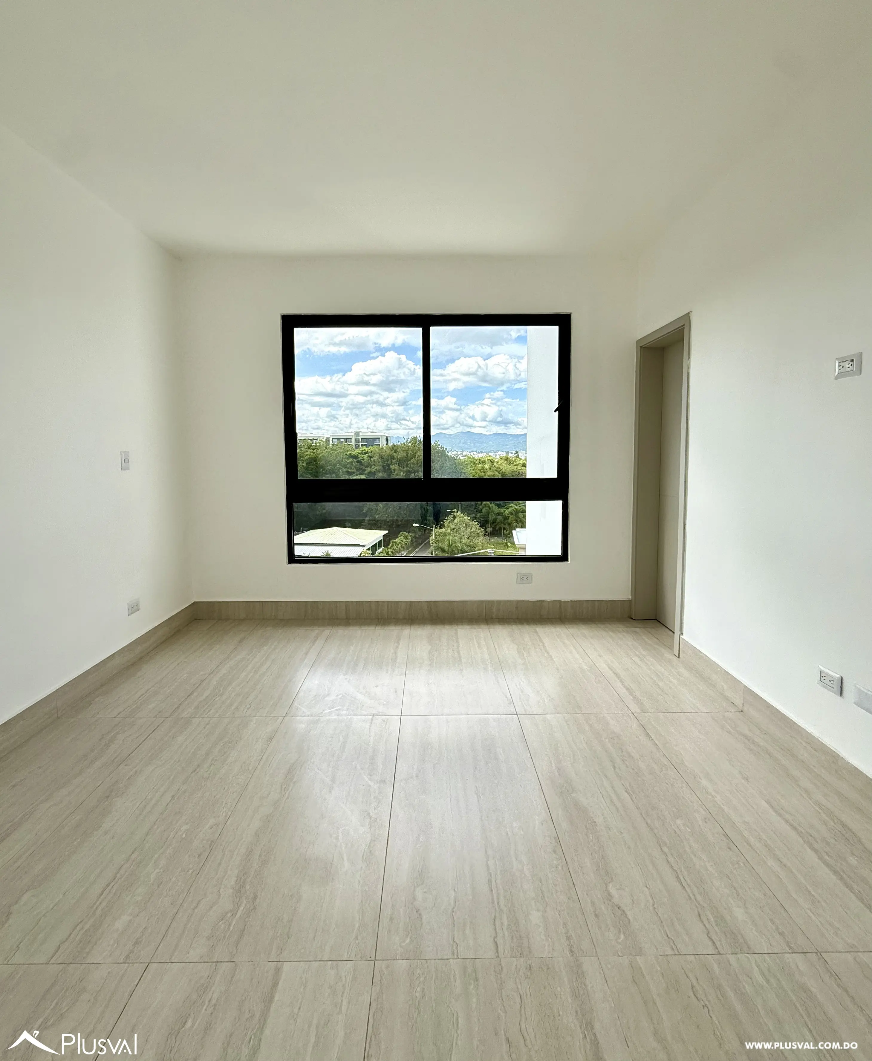 Apartamento con Vista Panorámica y Línea Blanca Incluida 509780