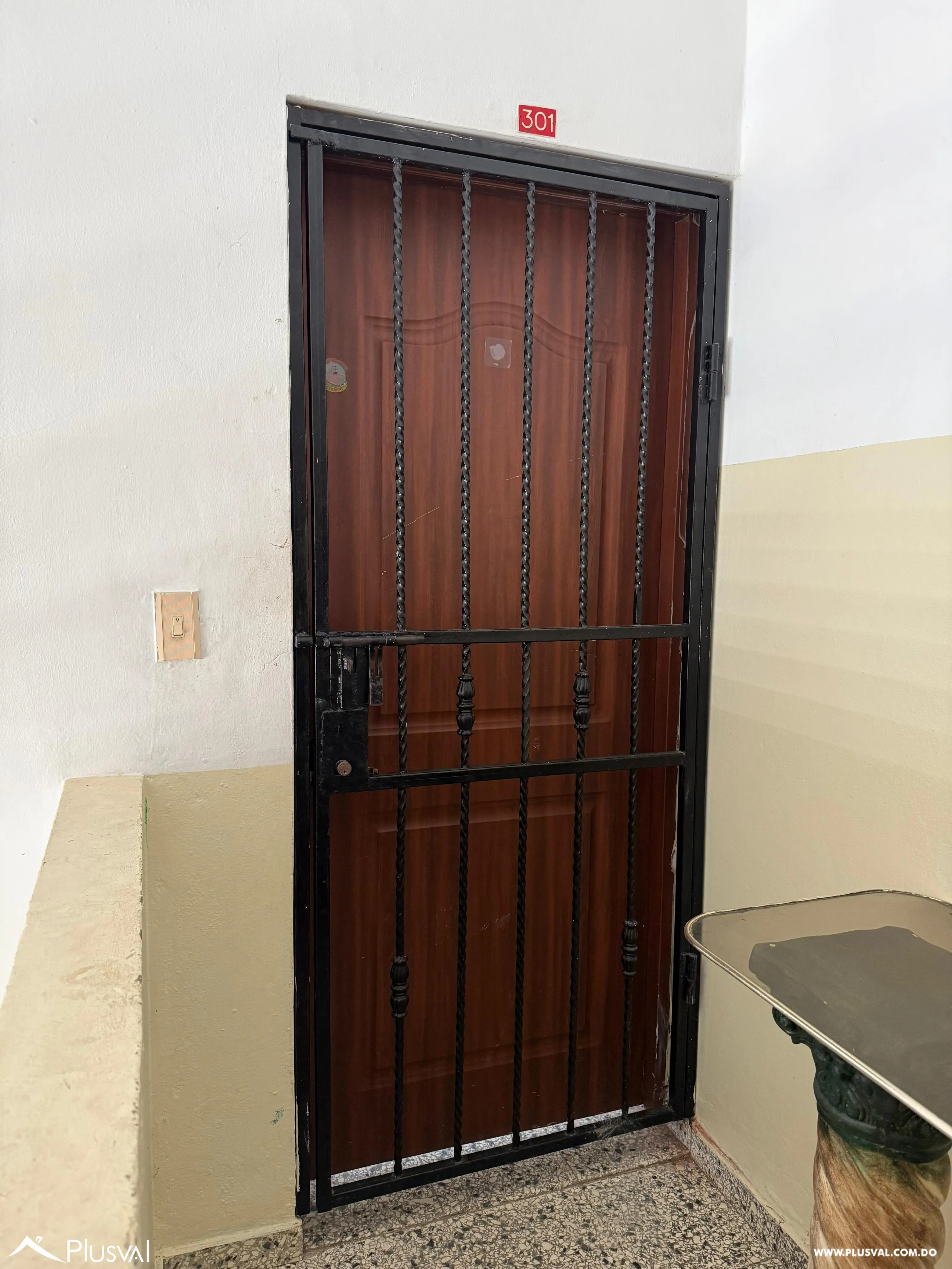 Apartamento tercer nivel en residencial para venta 464122