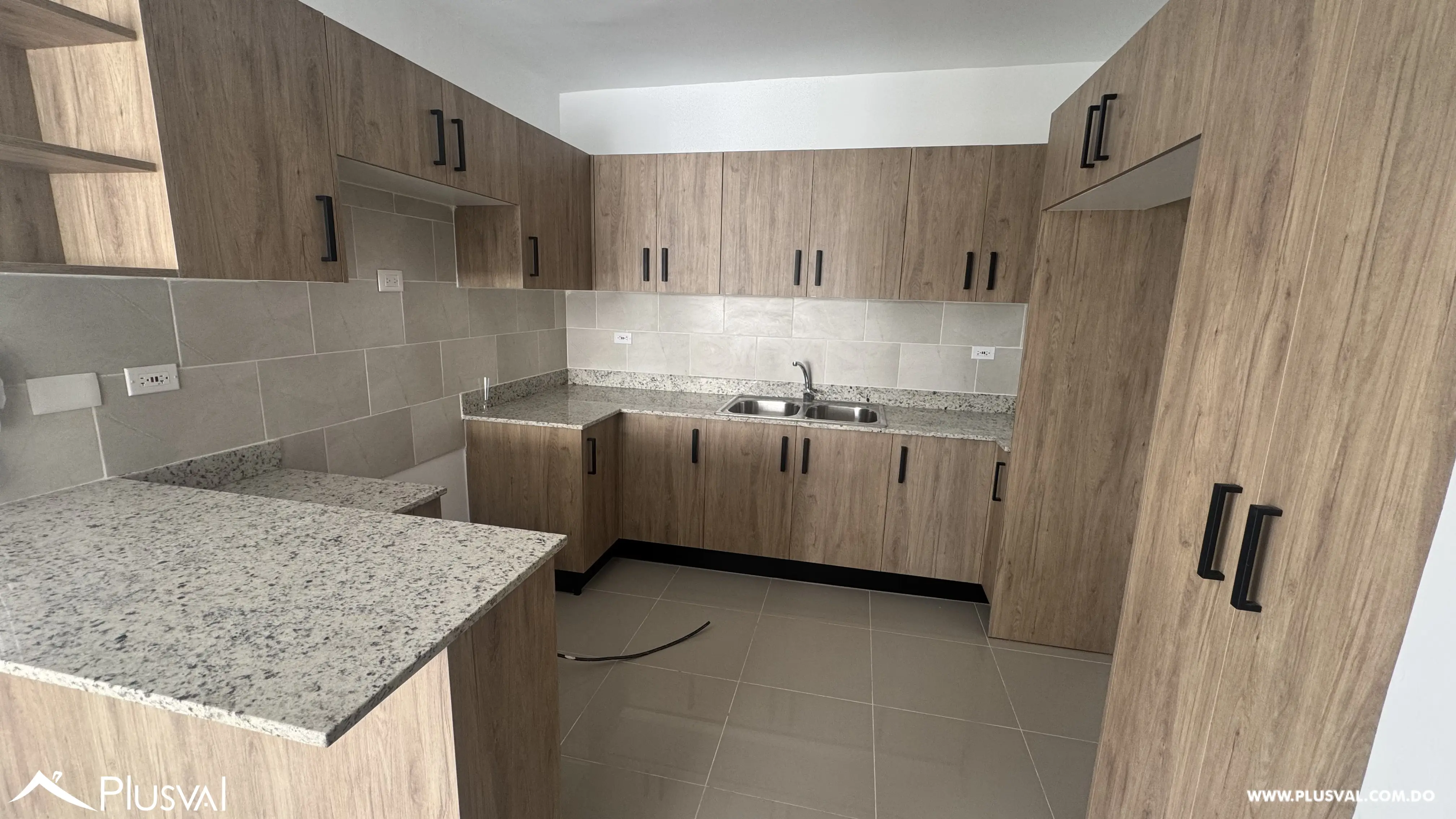 Apartamentos En Renta en la Urb. Jardines del Sur 532560