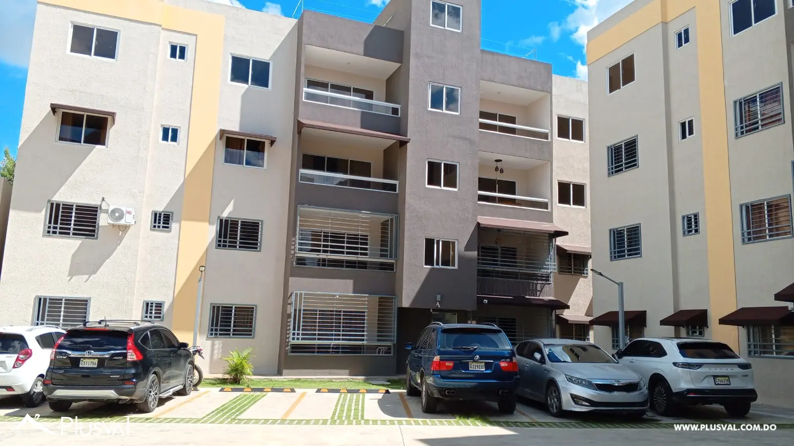 Espacioso Apartamento en Venta en Colinas del Arroyo II 467865