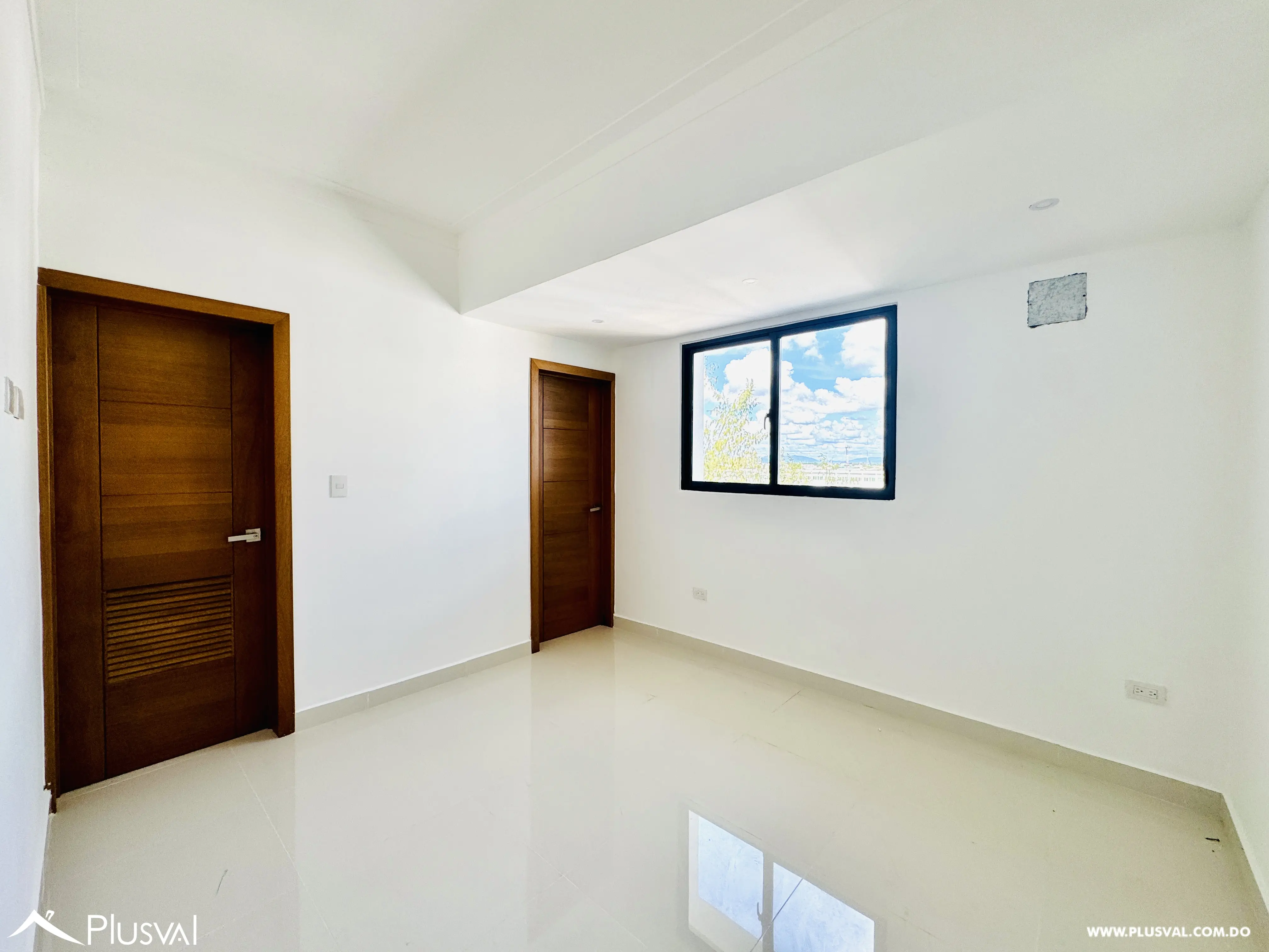 Amplio apartamento residencial en El Renacimiento 473960