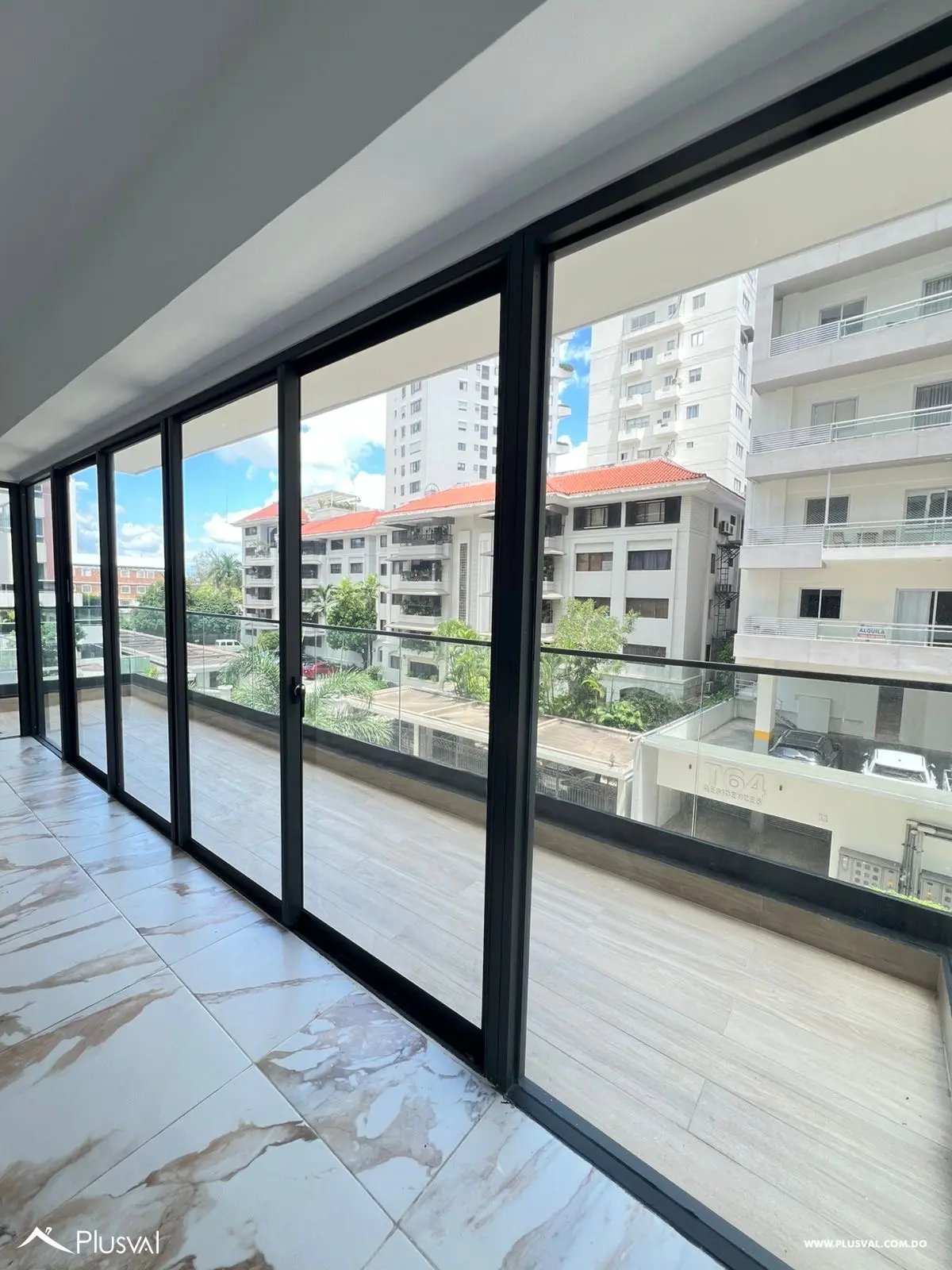 Apartamento con terraza en venta en Piantini 464934