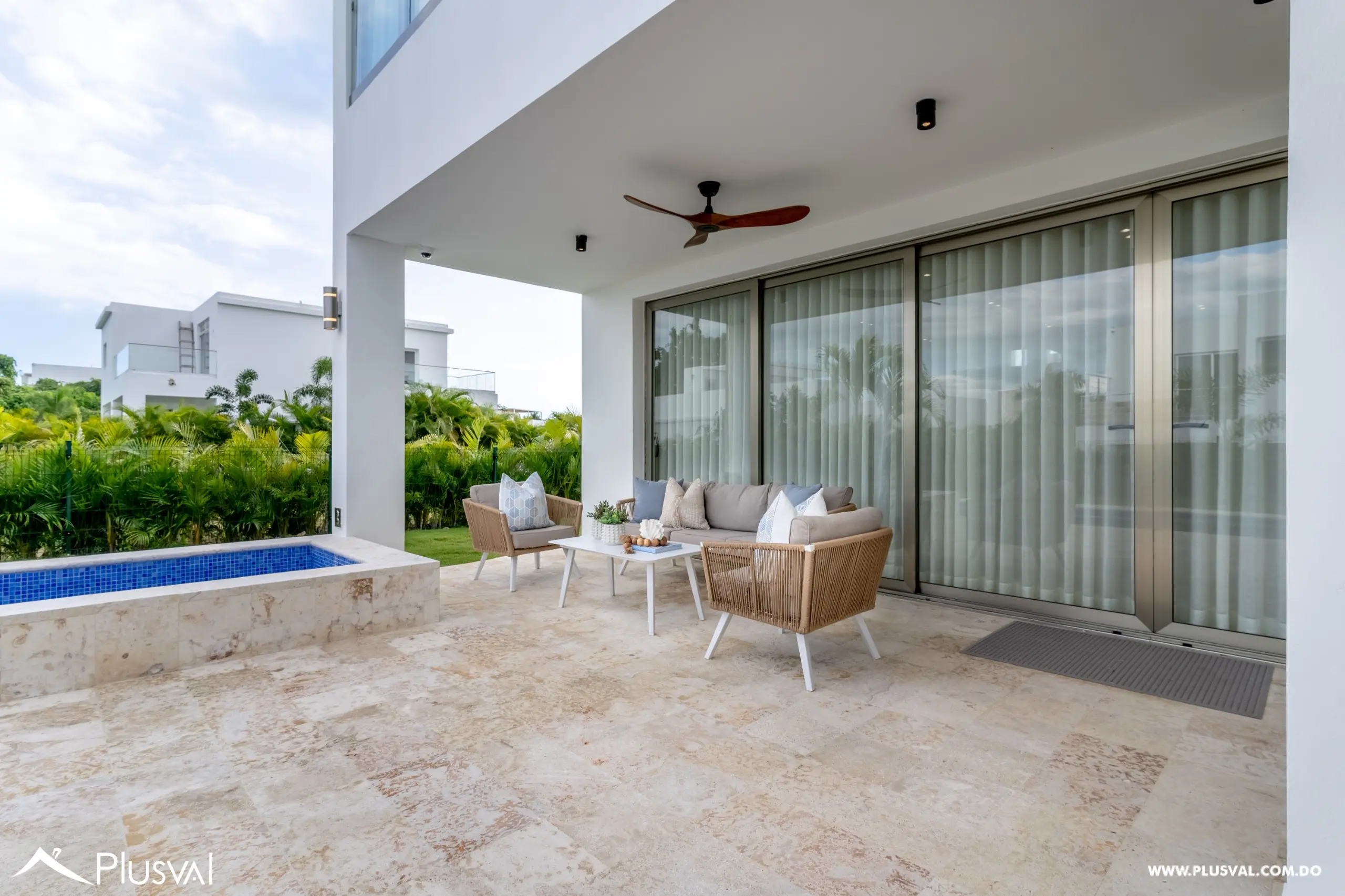 Villa de lujo en venta amueblada en Playa Nueva Romana 472498
