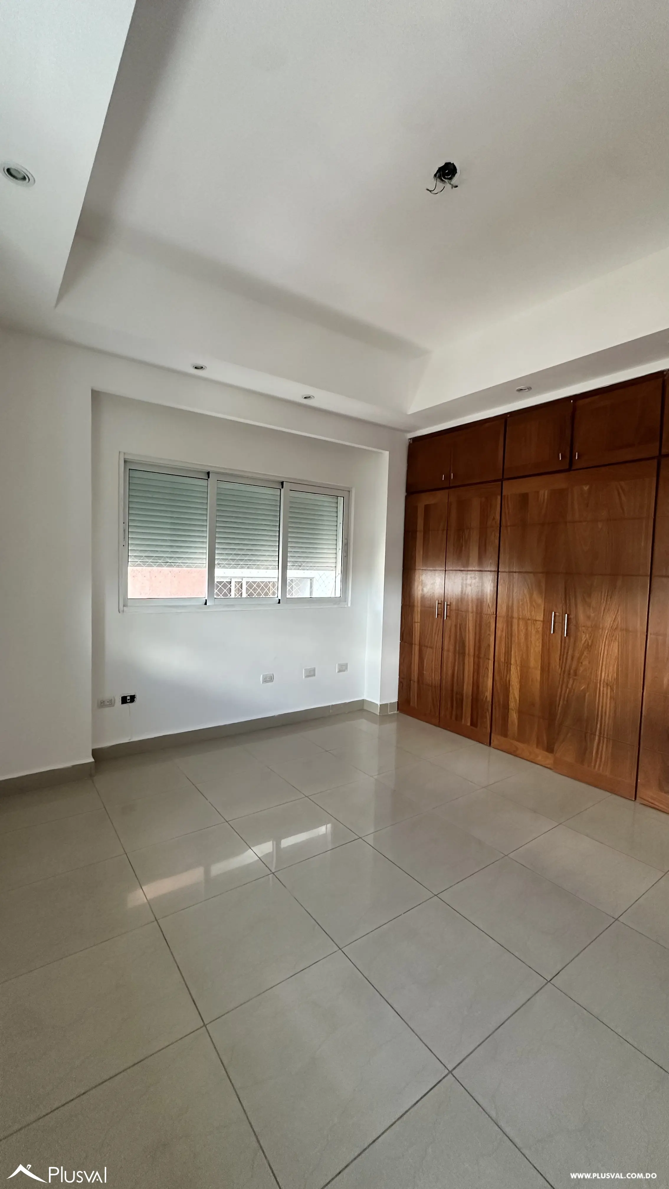 Apartamento en Venta de 3 Habitaciones en Evaristo Morales con 2 Parqueos 518293