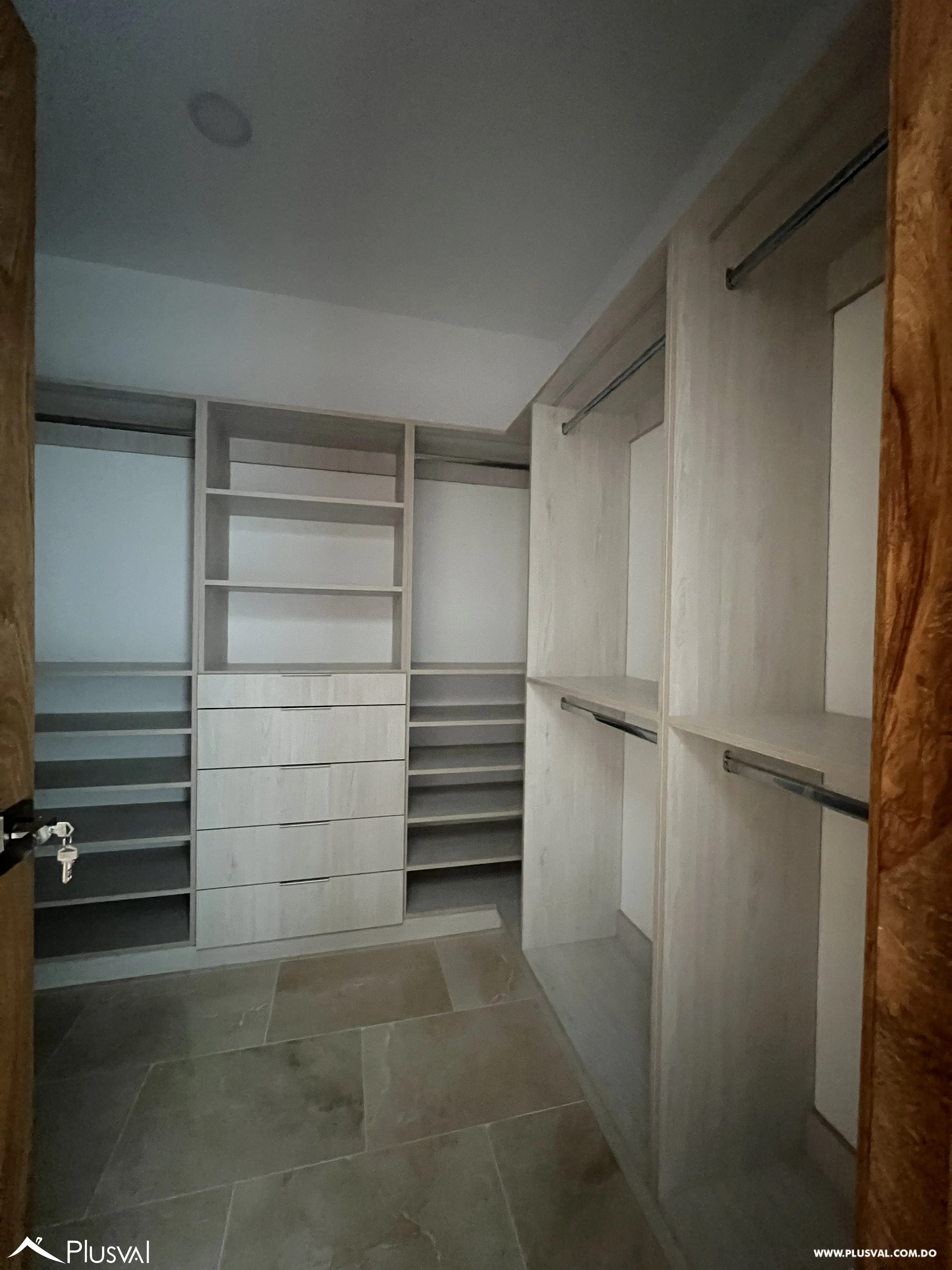 Exclusivo apartamento en alquiler en los Cacicazgos 478083