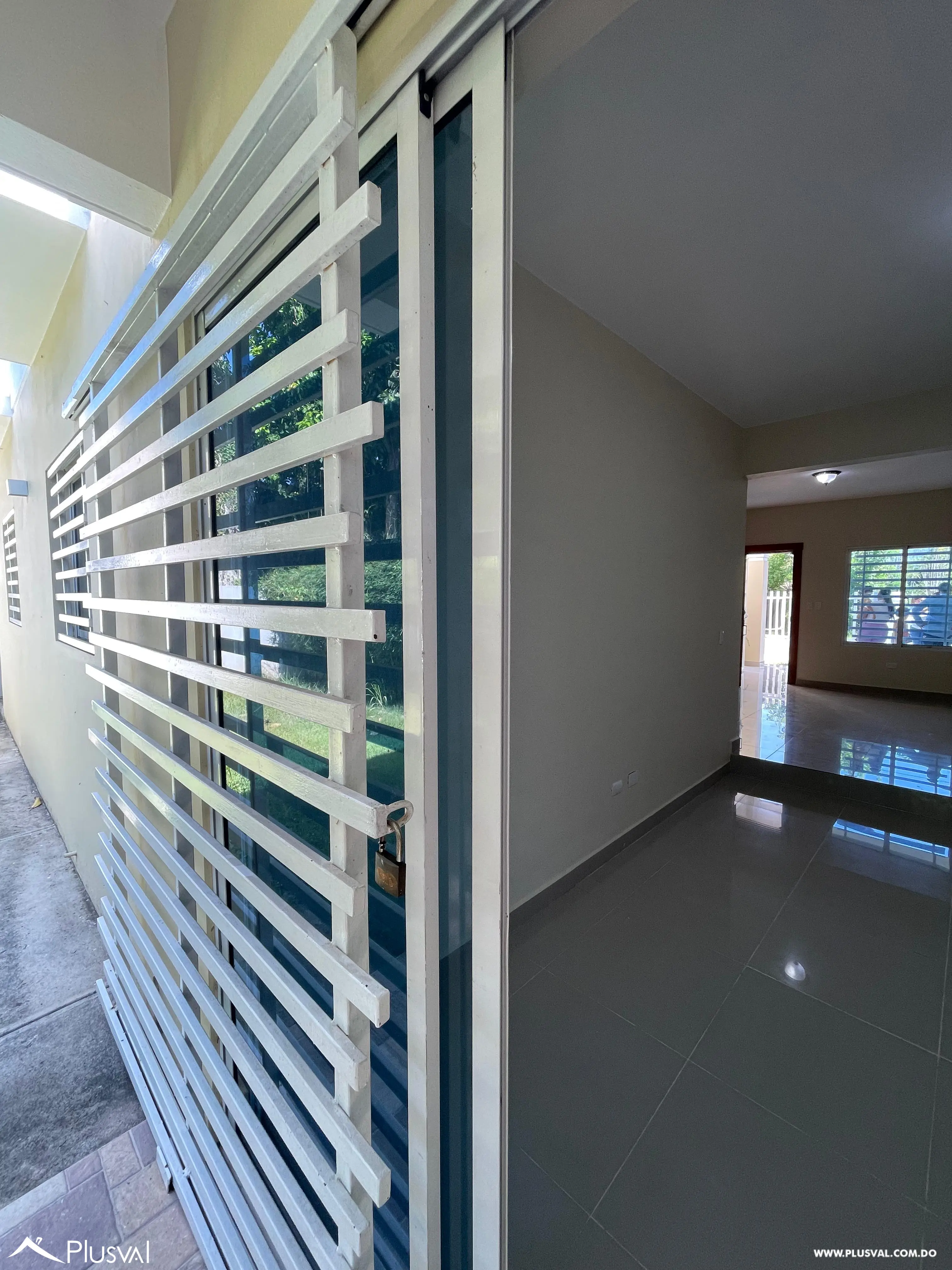 Casa en La Vega con 3 habitaciones más cuarto de servicio 454842