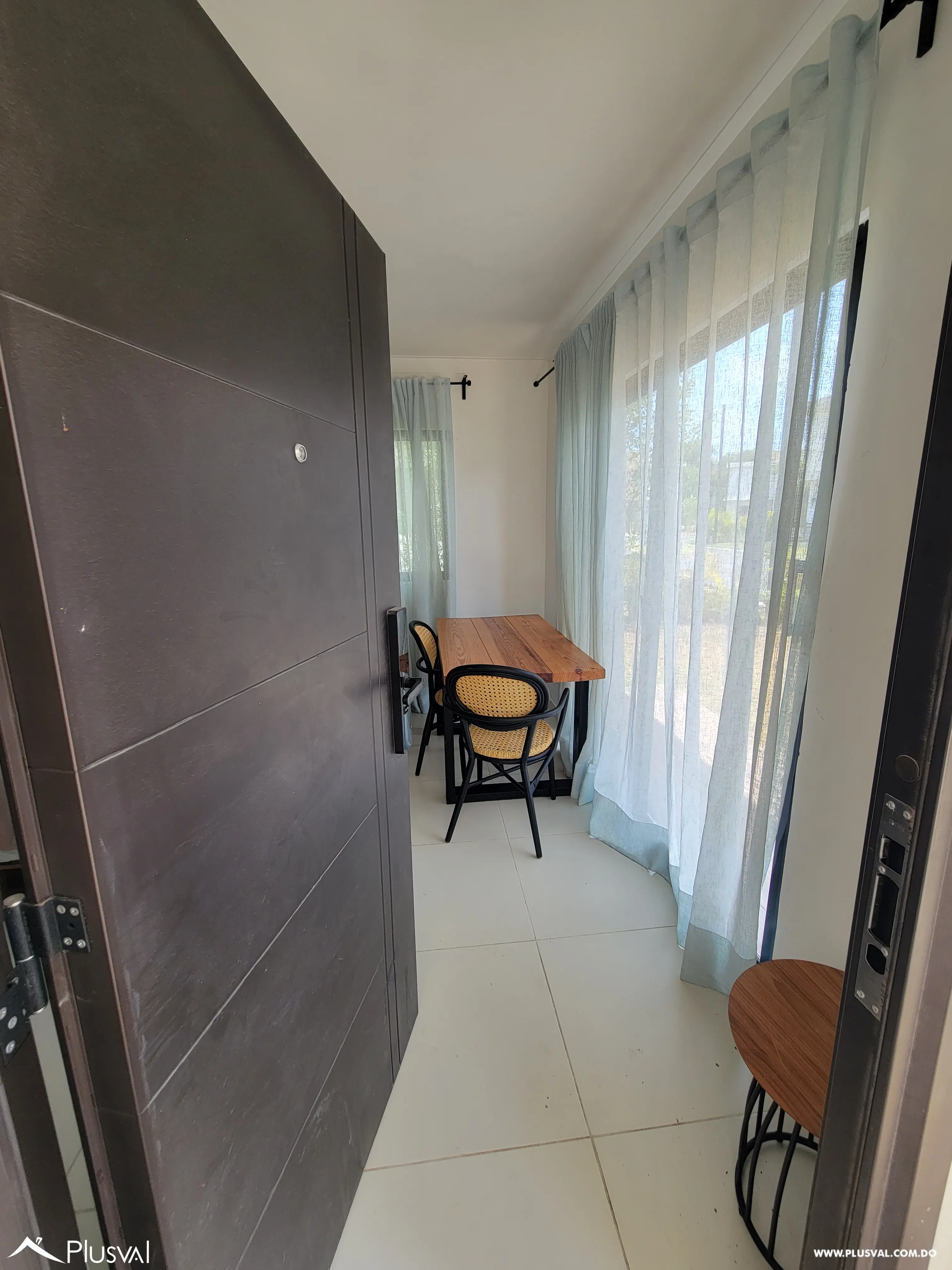 Villa Amueblada de 3 Habitaciones en Punta Cana con Jacuzzi y Patio Privado 523356