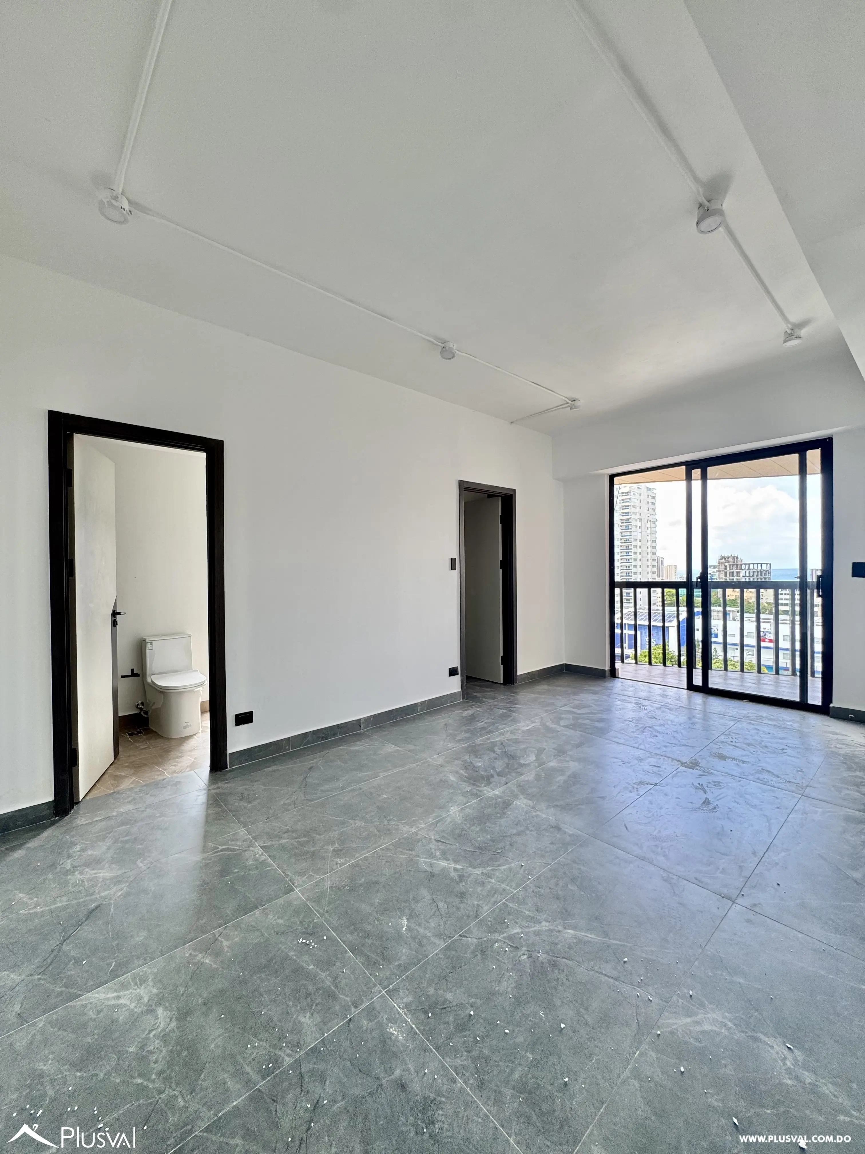 Alquilo Maravilloso Apto. Tipo Loft con excelente Balcon tipo Terraza 501634