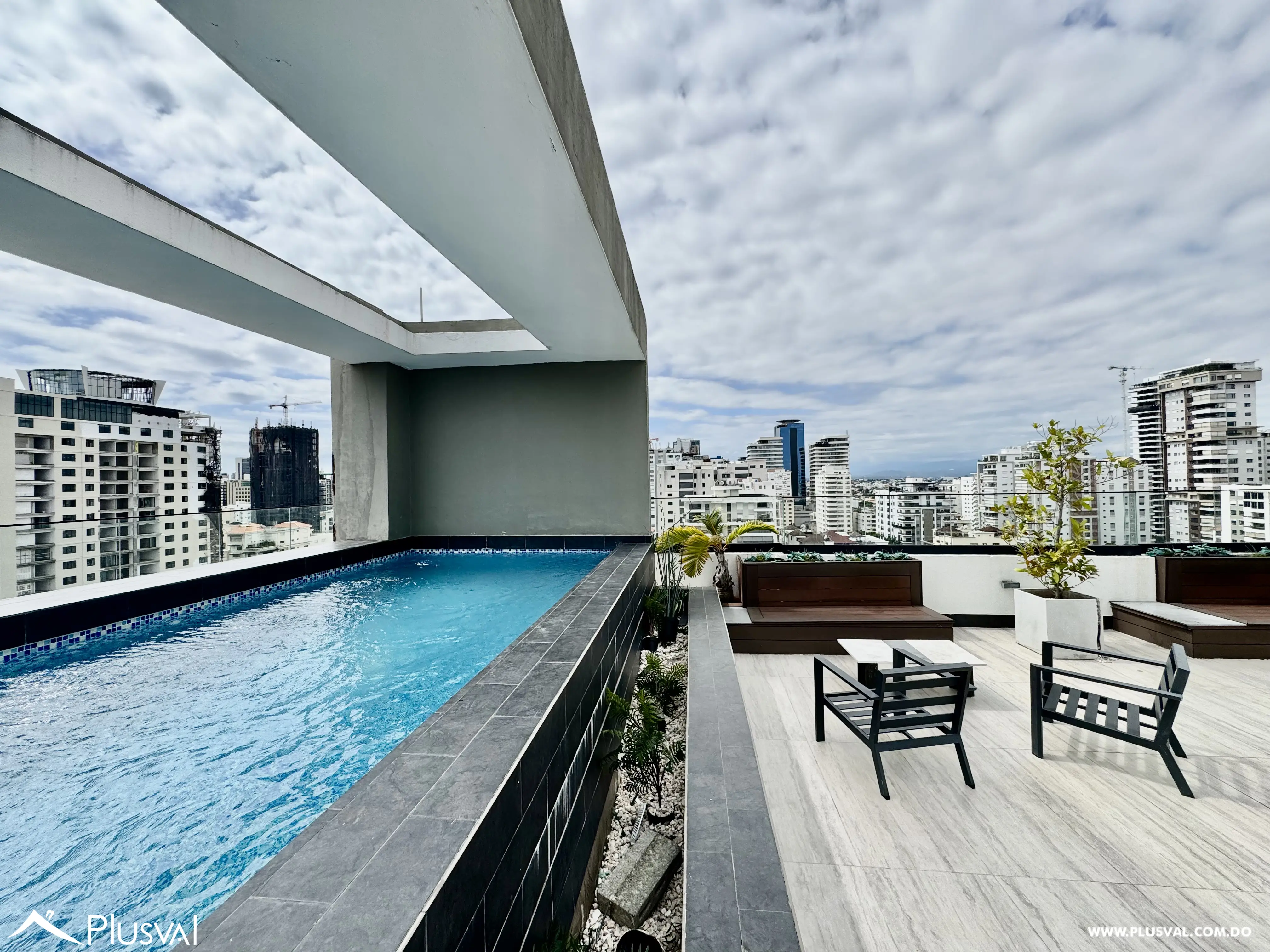 Alquilo Apto Amueblado en una de las Mejores Zonas de Piantini 487124