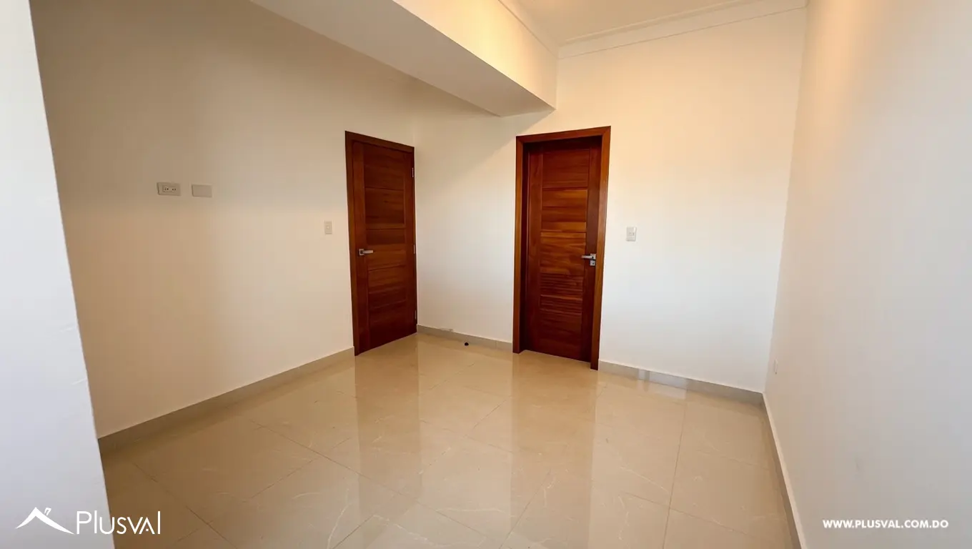 Moderno apartamento de 1 habitación en Renacimiento 491559