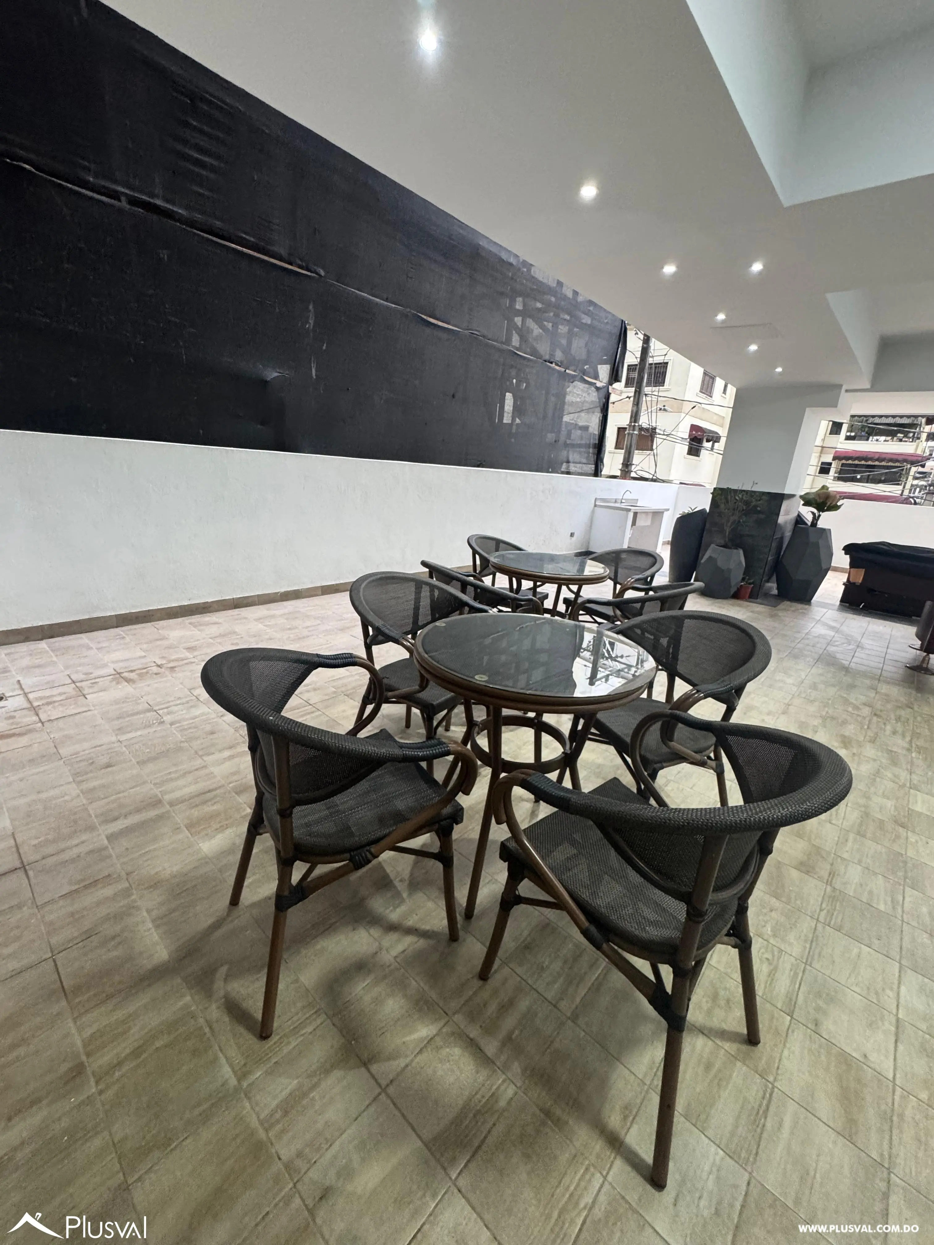 Alquiler de apartamento en torre moderna de Evaristo Morale 482343