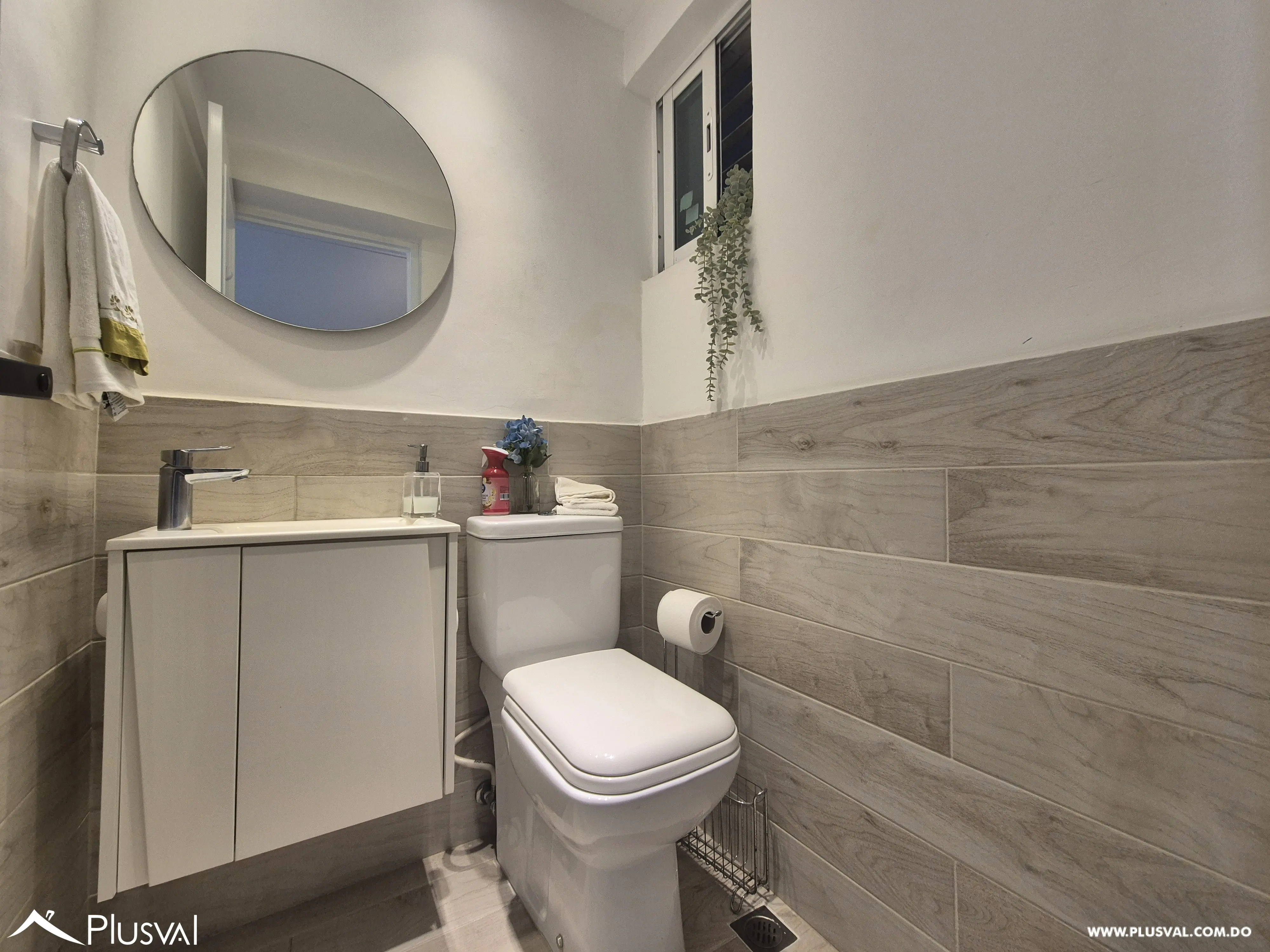 Apartamento en alquiler en Evaristo Morales SIN MOBILIARIO 485765