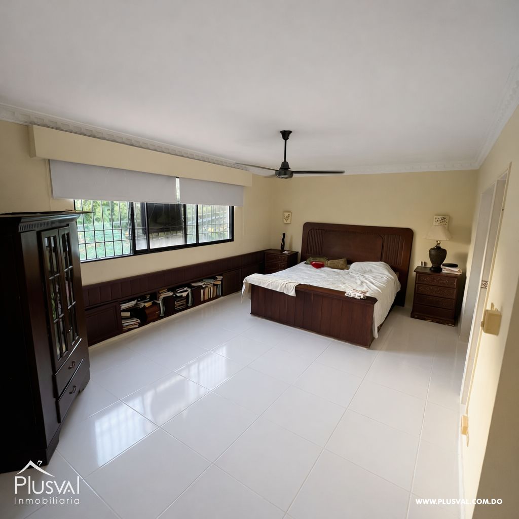 Casa moderna de 3 niveles con terraza y jacuzzi 487530