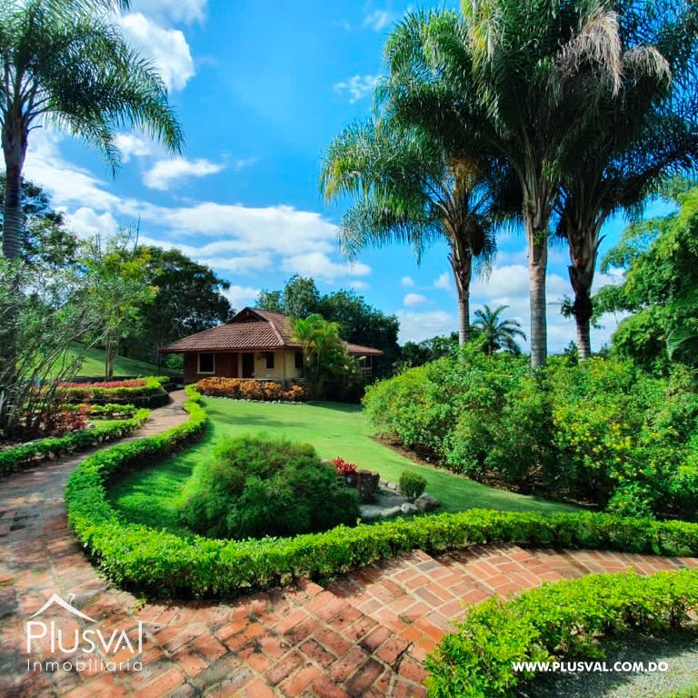 Villa en venta en Jarabacoa con amplios jardines 159864