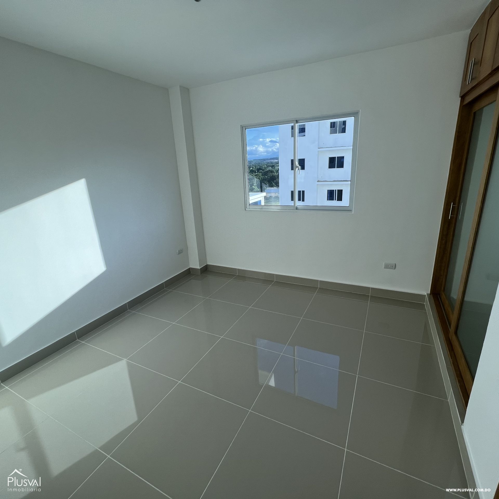 Nuevo apartamento en venta con hermosa vista. 242345