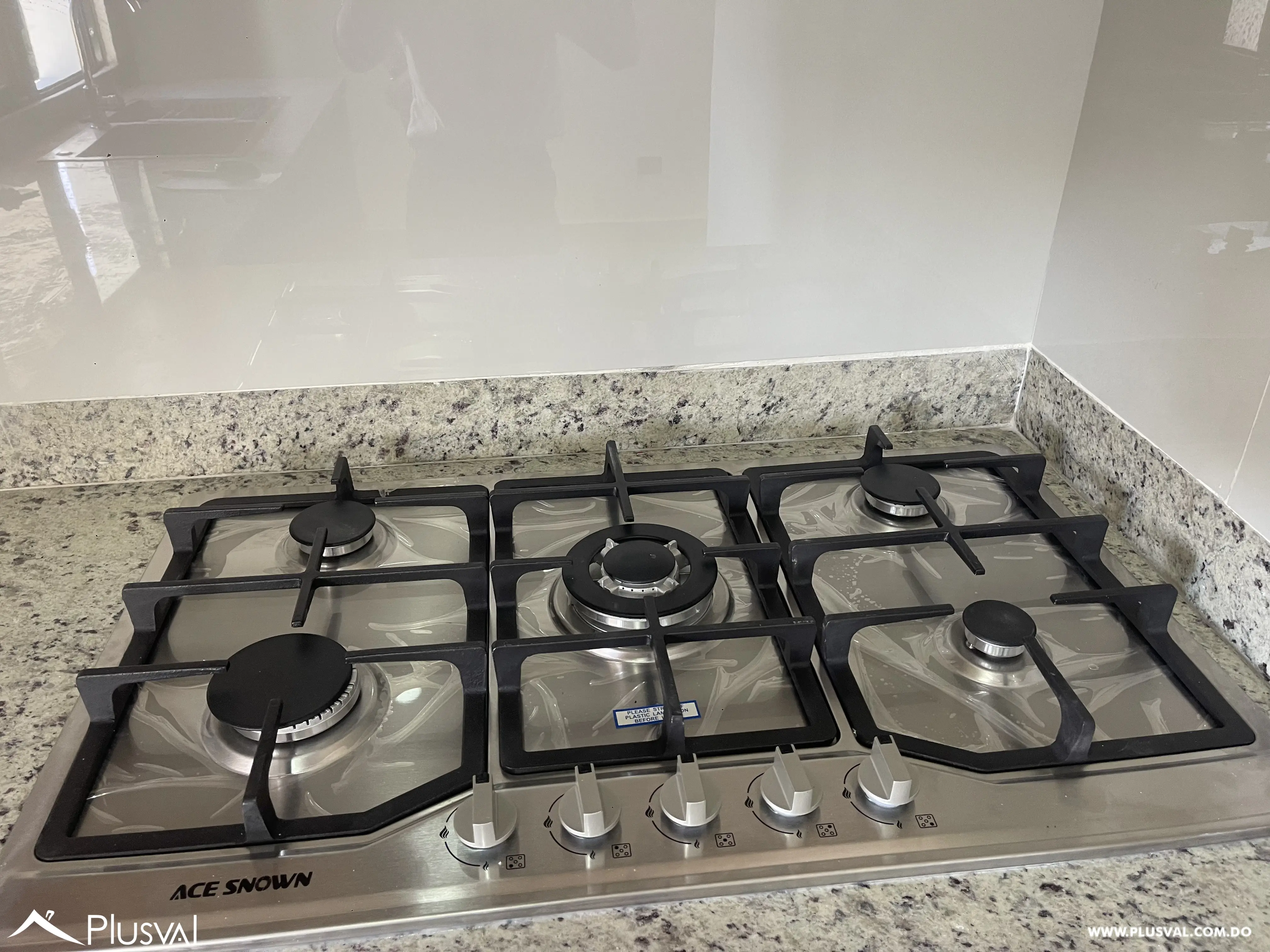 Intimo proyecto de apartamentos, en fase de terminación 533221