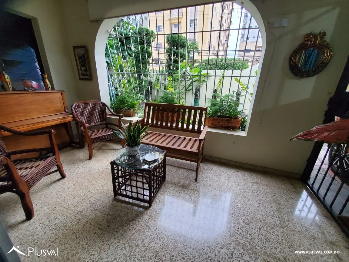 Casa en Evaristo Morales ideal para oficinas o inversion 459700