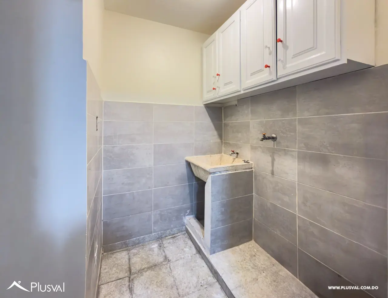 Apartamento en Alquiler con Terraza Privada Techada en Naco 510290