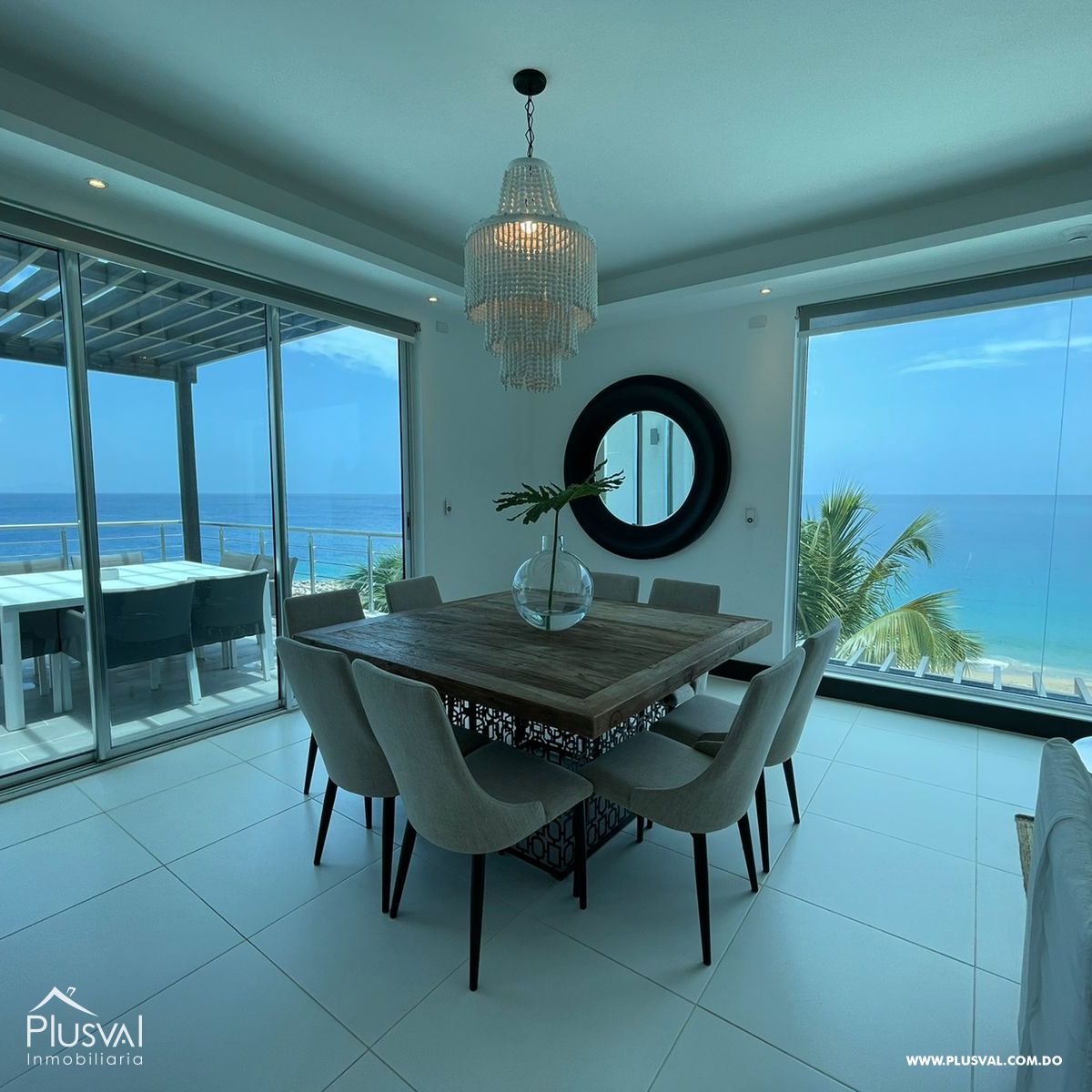 Exclusivo Penthouse de 2 niveles en Proyecto Cerrado Frente al Mar. 230413