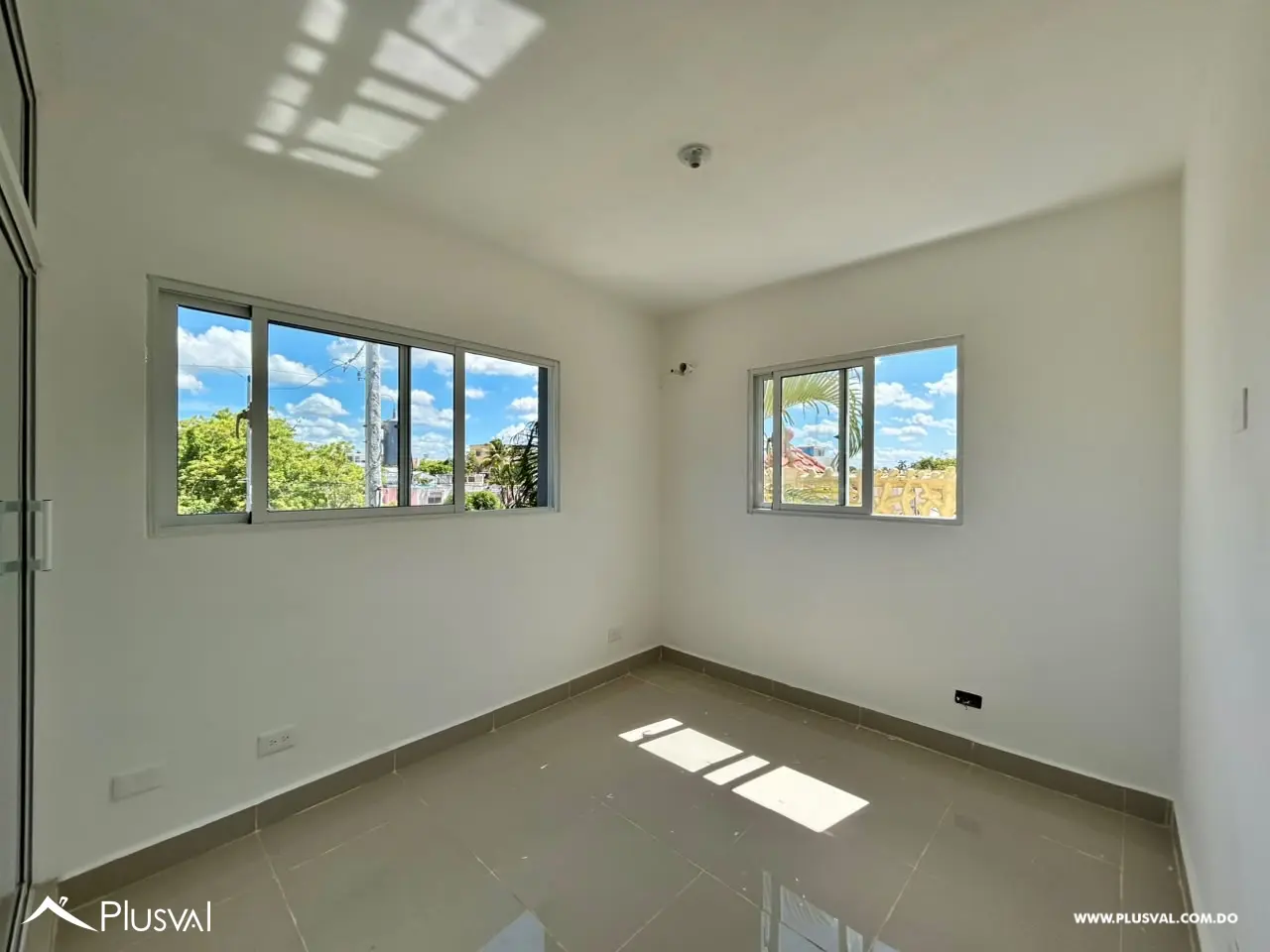 Se vende apartamento en La Vega Tercer nivel con terraza privada 531825
