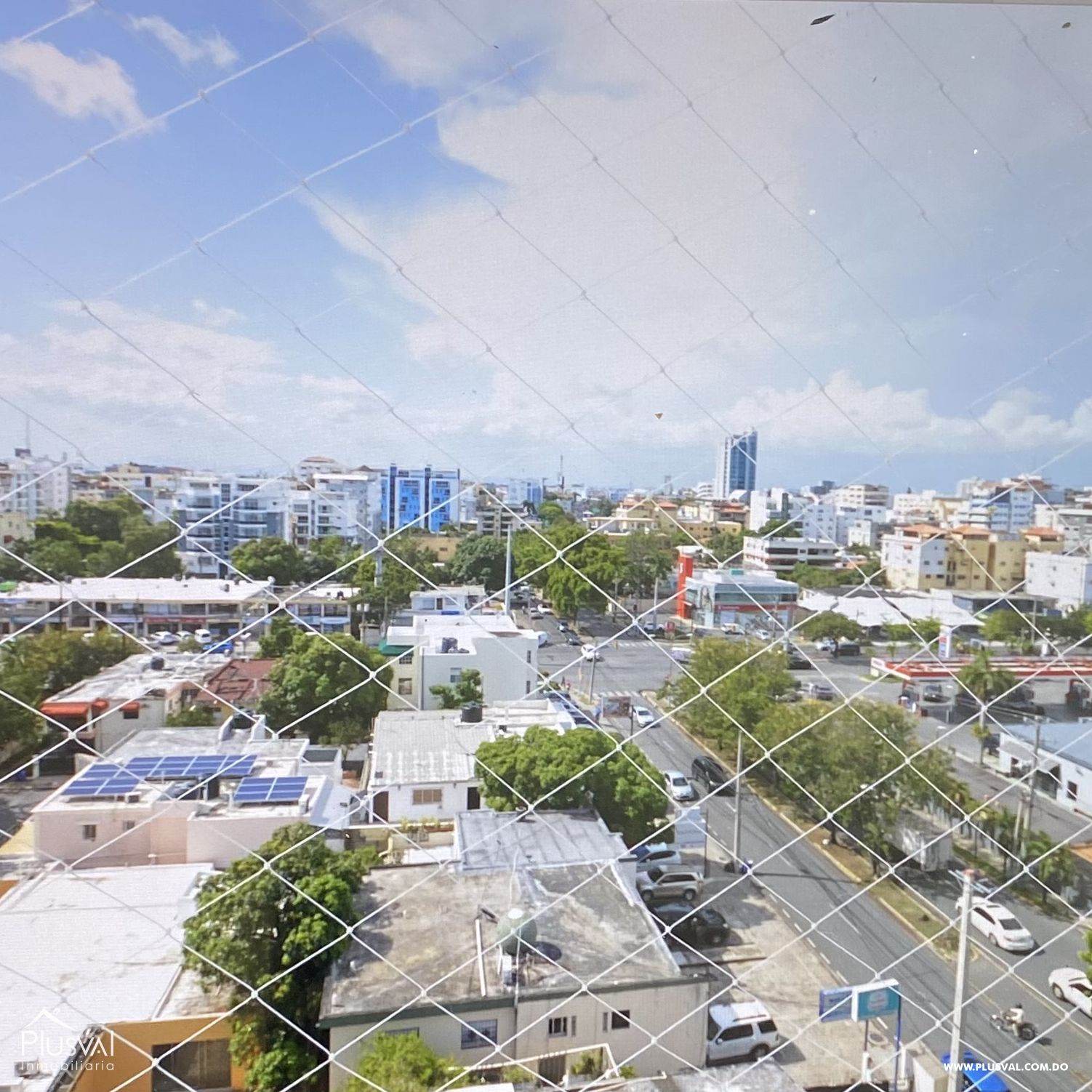 Amplio apartamento tipo penthouse en venta en renacimiento 379718