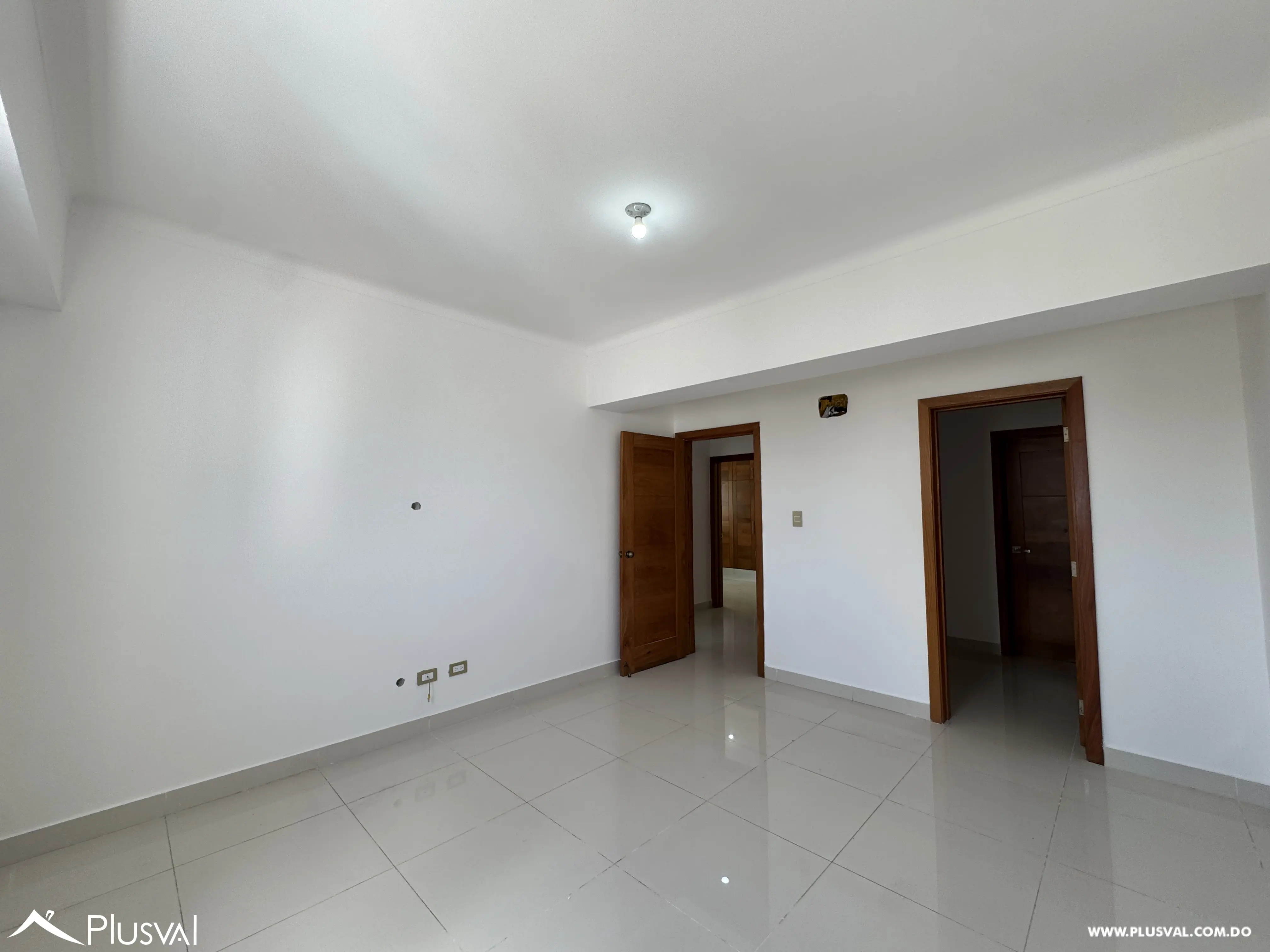 Apartamento en alquiler en torre moderna con vista a la ciudad | 3 habitaciones 530644