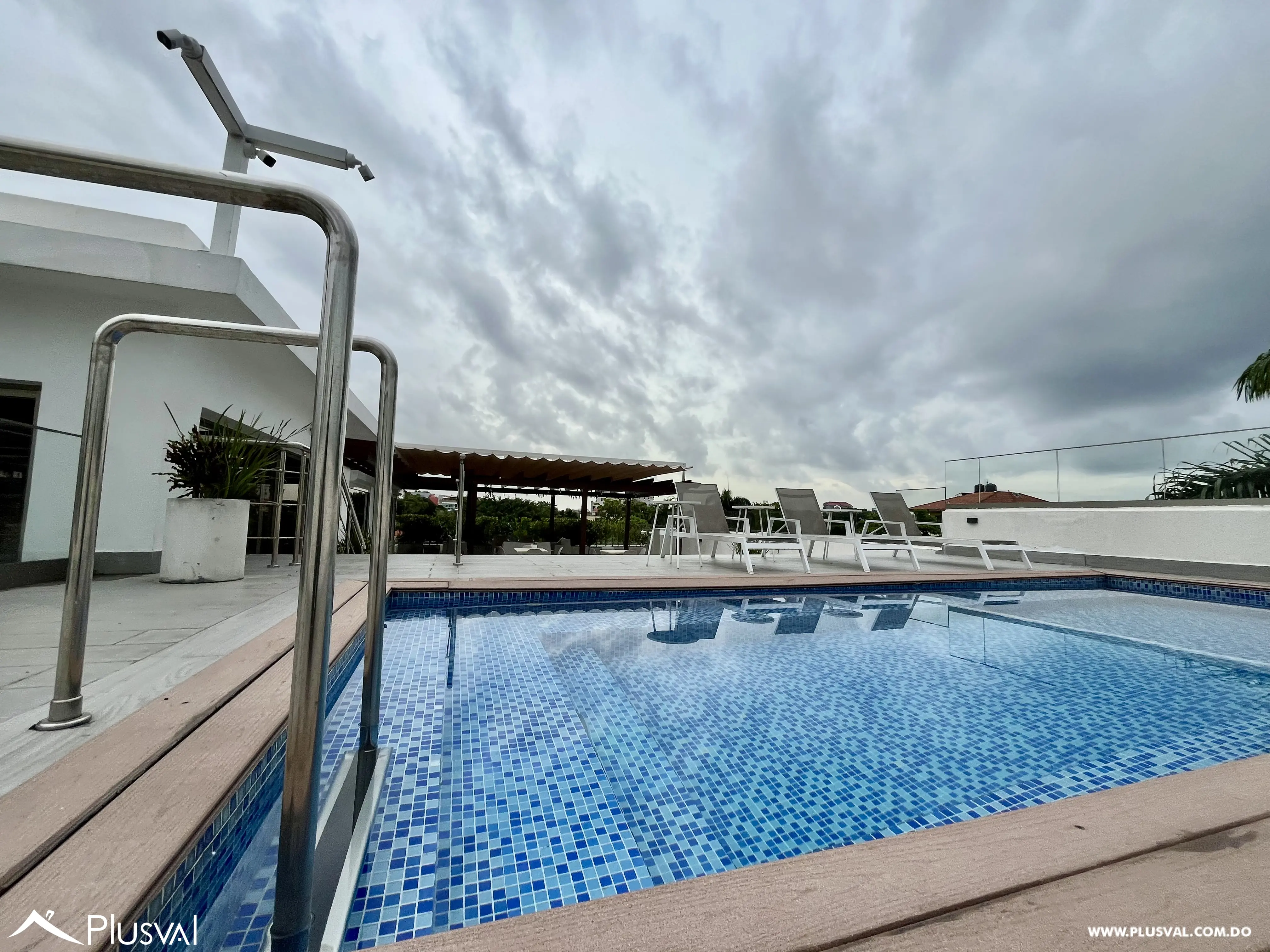 Terraza rooftop con piscina en alquiler en Gazcue 468475