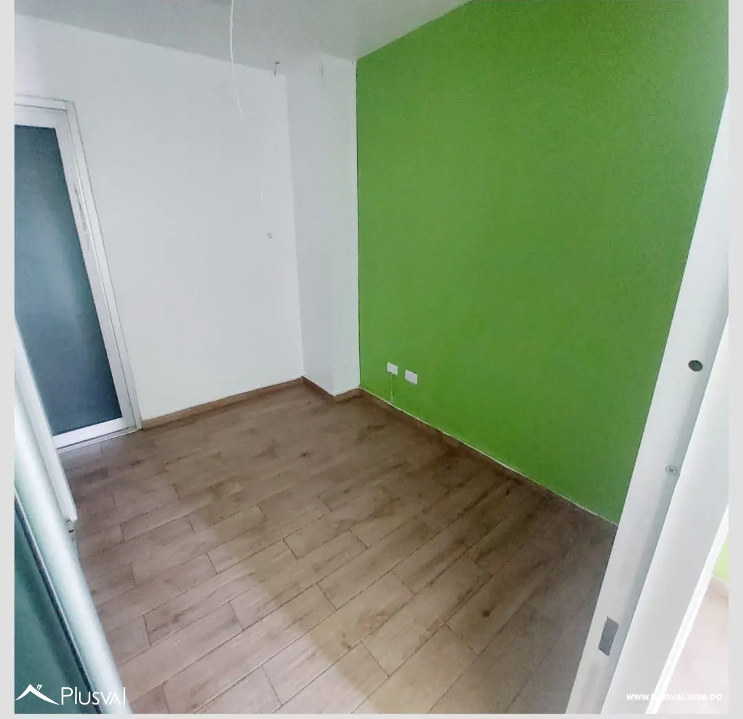 Amplio local comercial en Altos de  Arroyo Hondo. 459626