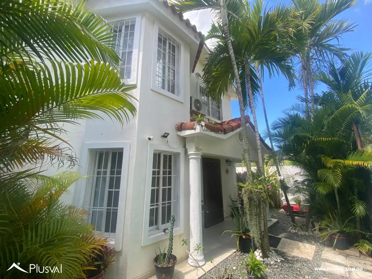 HERMOSA CASA DE 3 HAB CON PATIO EN COSTA BAVARO PUNTA CANA 500272
