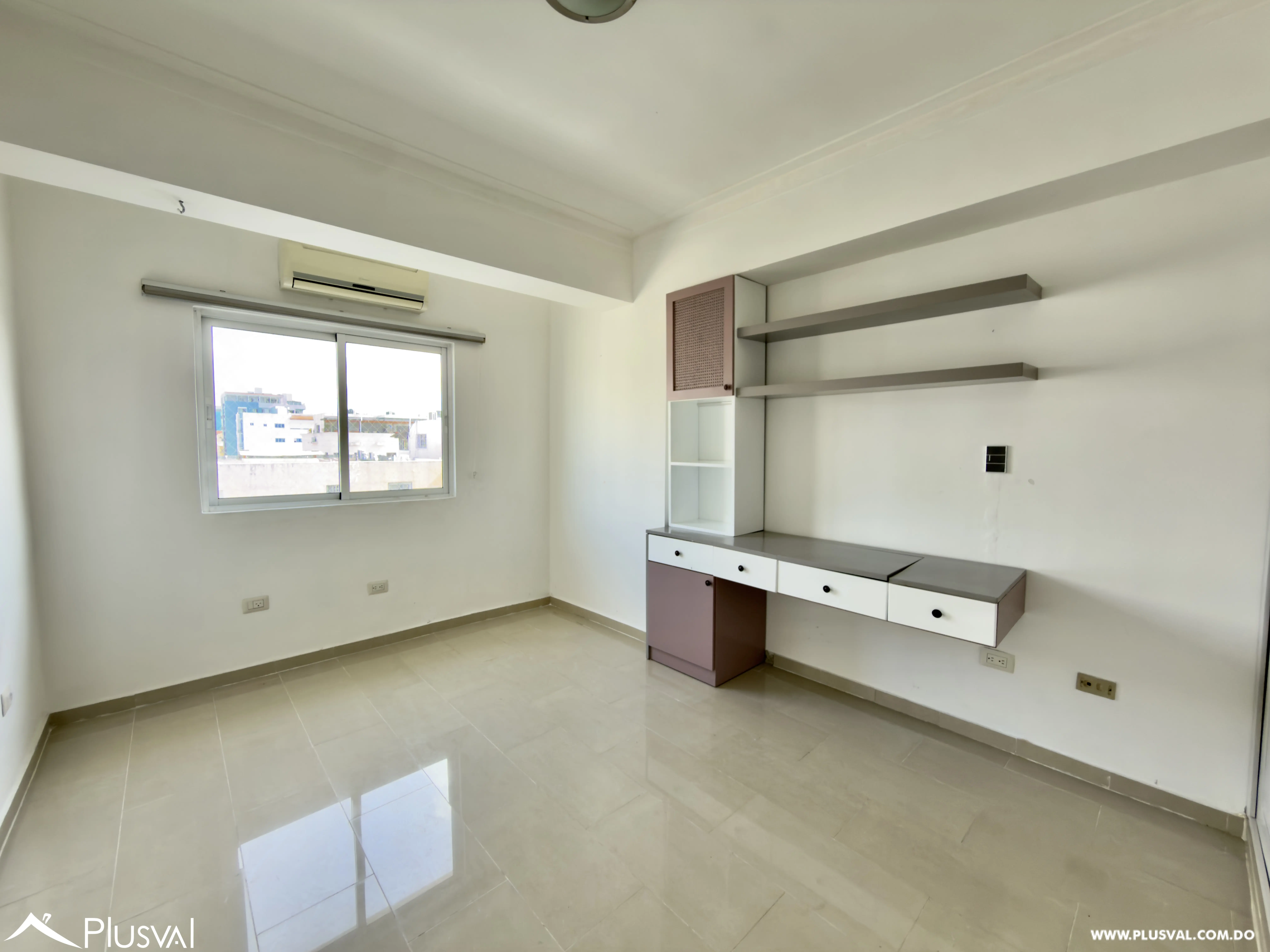 Alquilo apartamento de 3 habitaciones en Bella Vista 513343