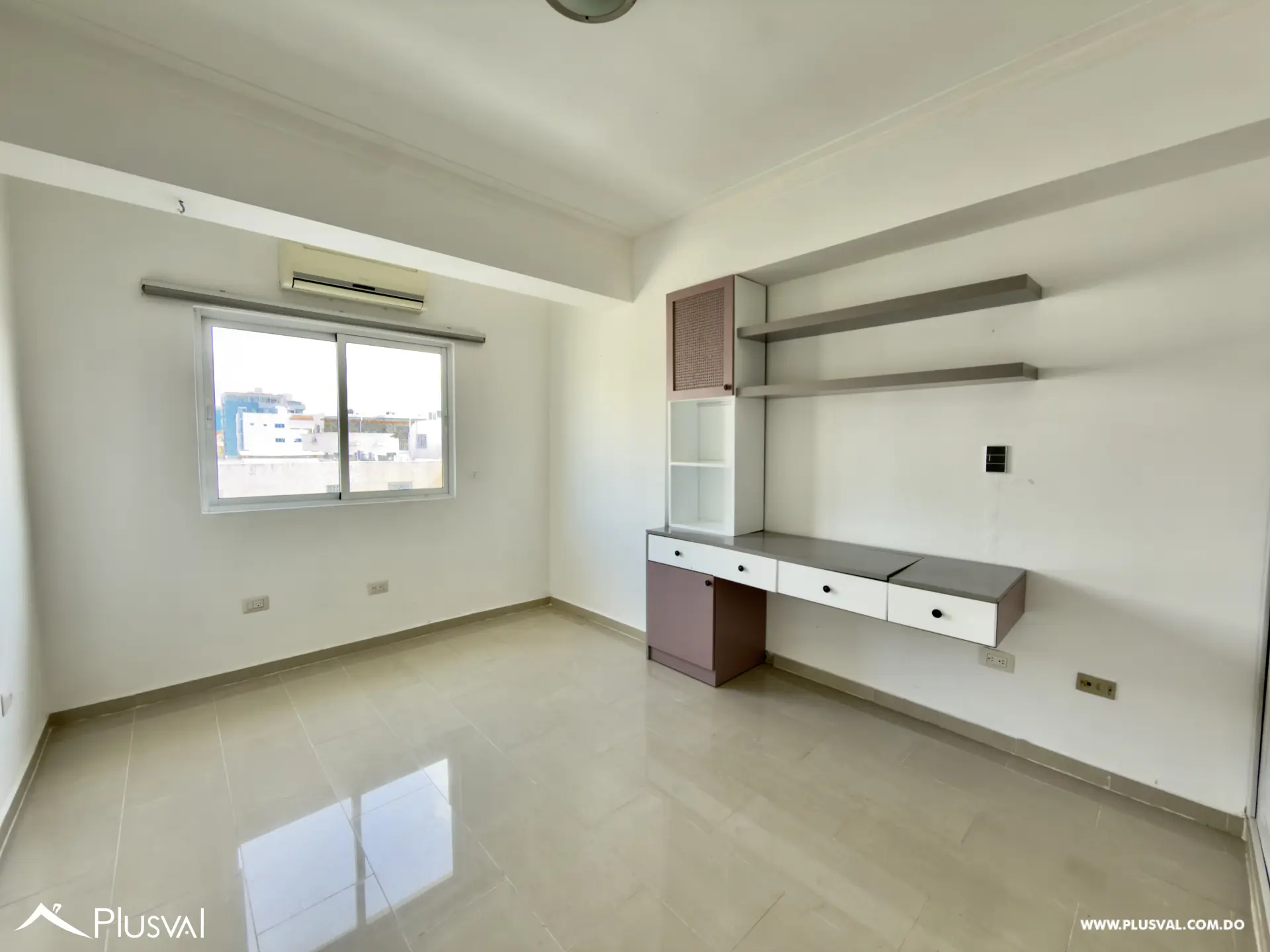 Alquilo apartamento de 3 habitaciones en Bella Vista 513343