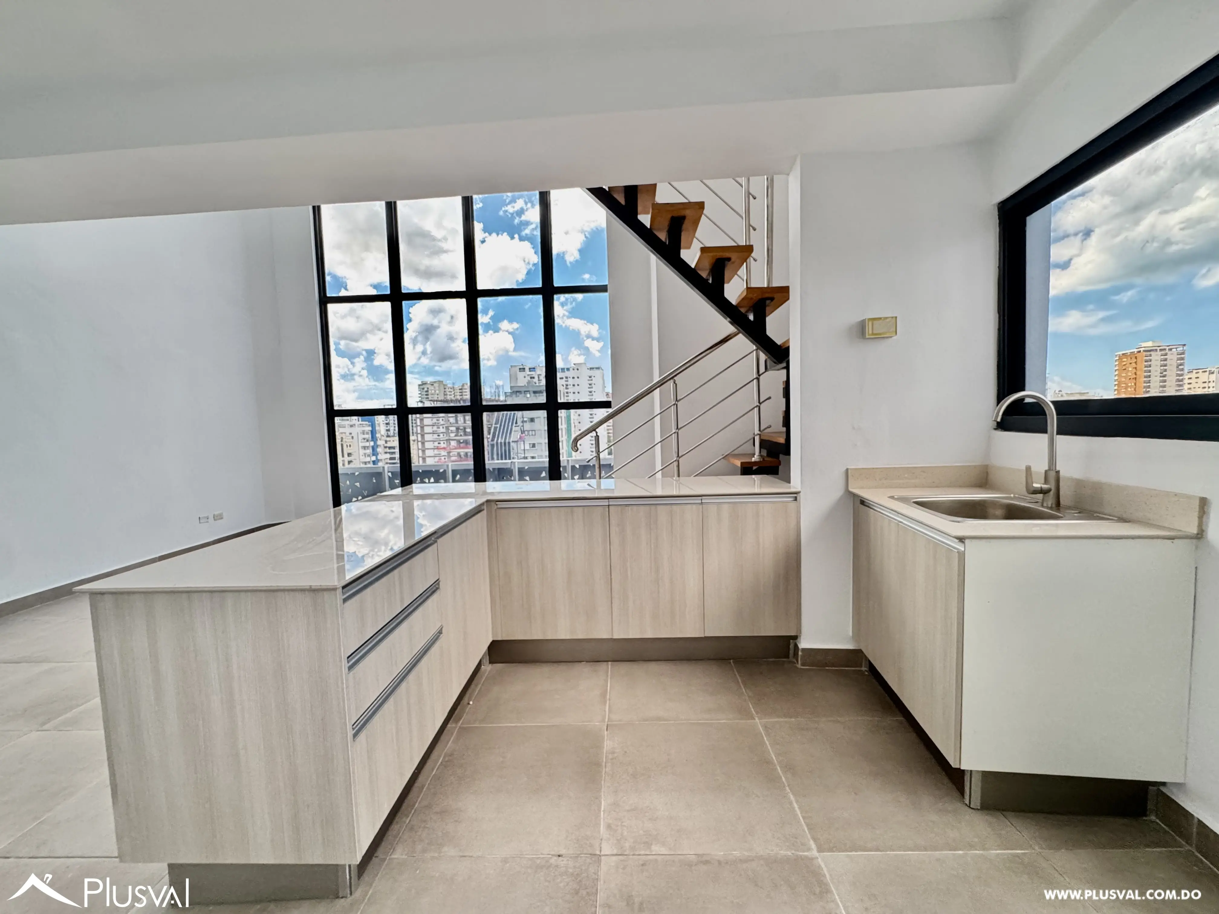 Vendo  Excelente Apartamento tipo Loft con Vista a Mar en  Naco 498378