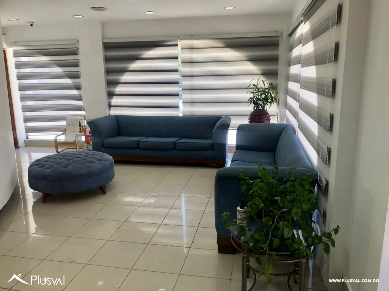 Local en alquiler en Naco – Esquina con gran visibilidad 474539