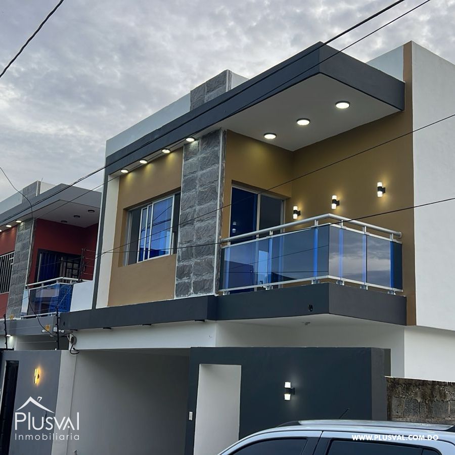 Casa exclusiva y de lujo de dos niveles en Brisa Oriental 413413