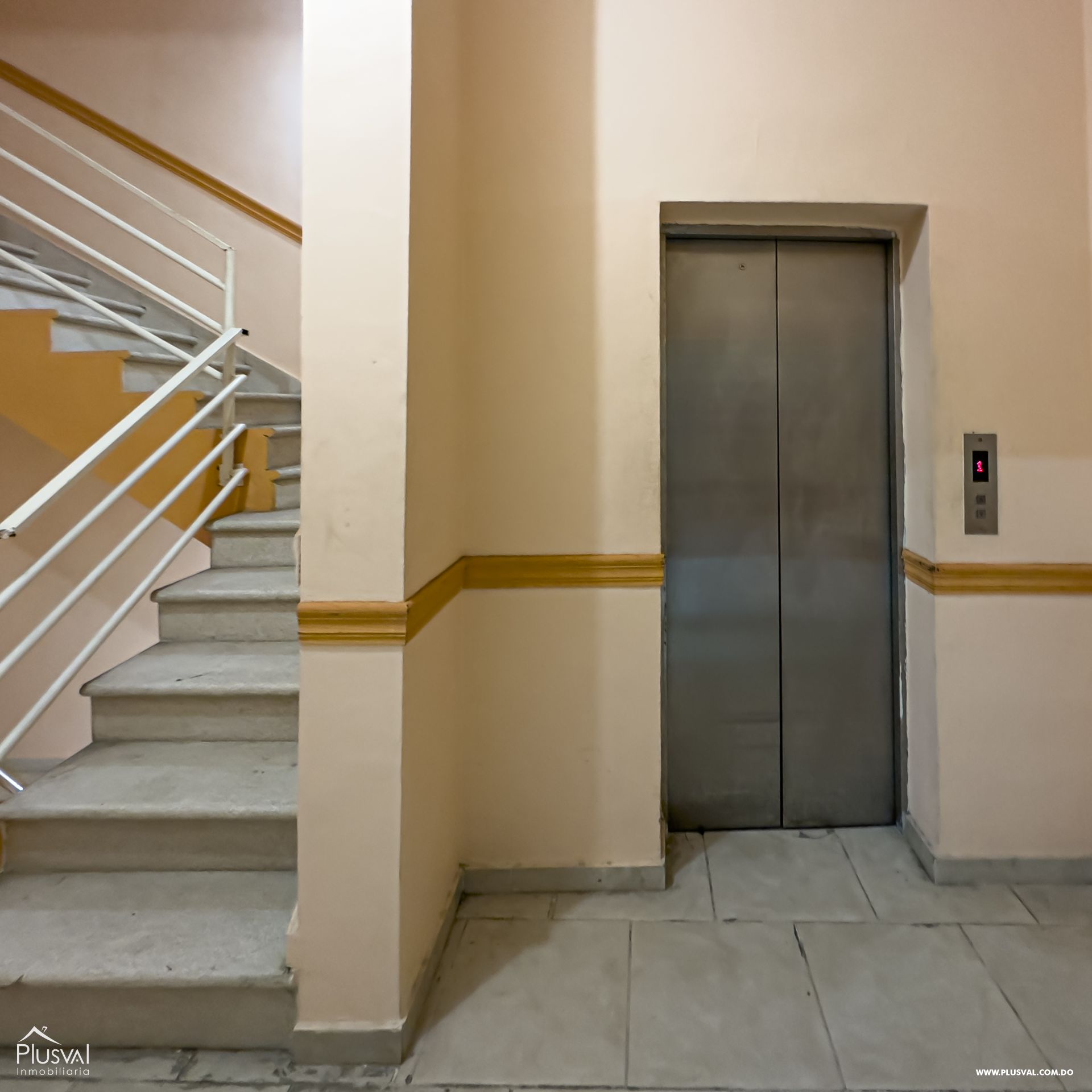 En Venta Edificio comercial de 6 Niveles Ensanche La Julia 244585