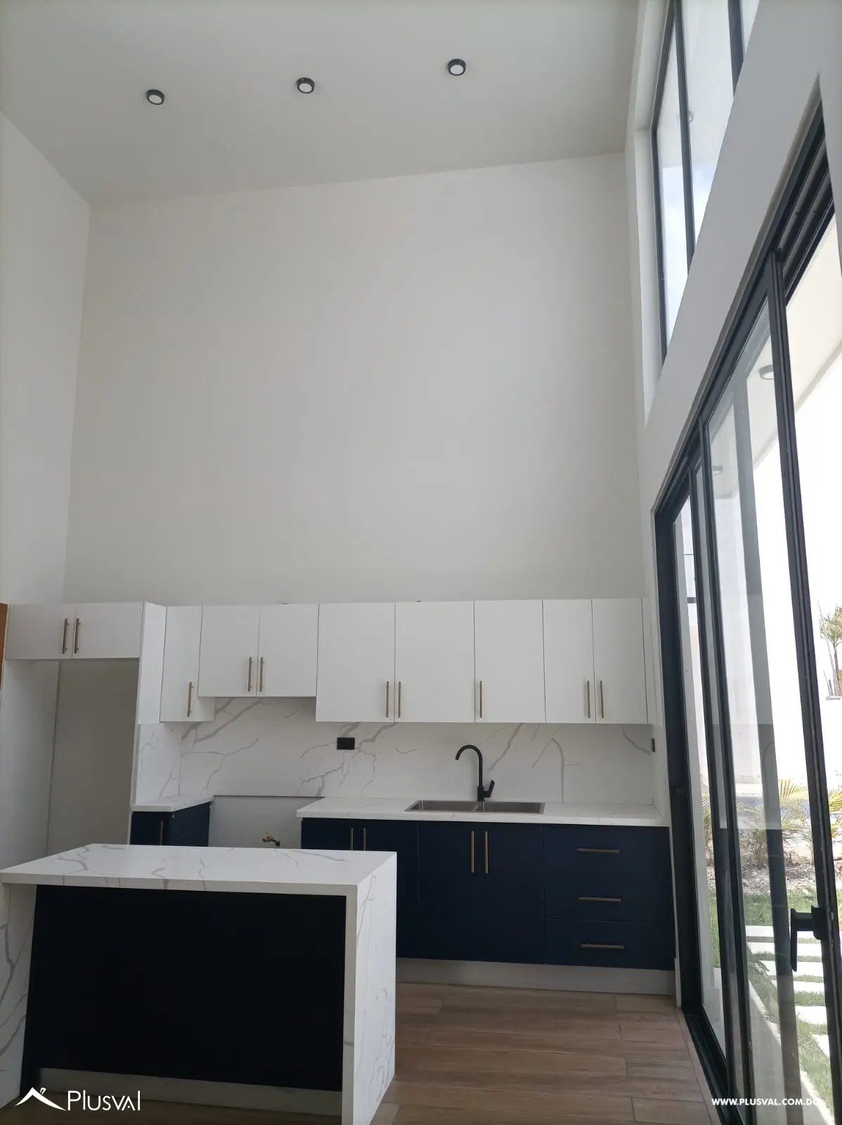 Propiedad en Venta de 3 Habitaciones en Calle Guayacán, Vista Cana 532769