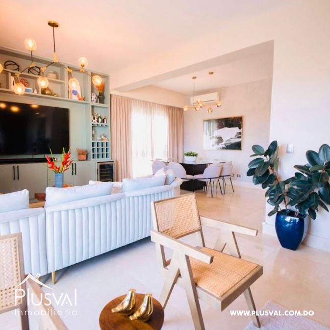 Impresionante  y Amplio Apartamento en Venta en Zona Exclusiva de Santiago. 238814