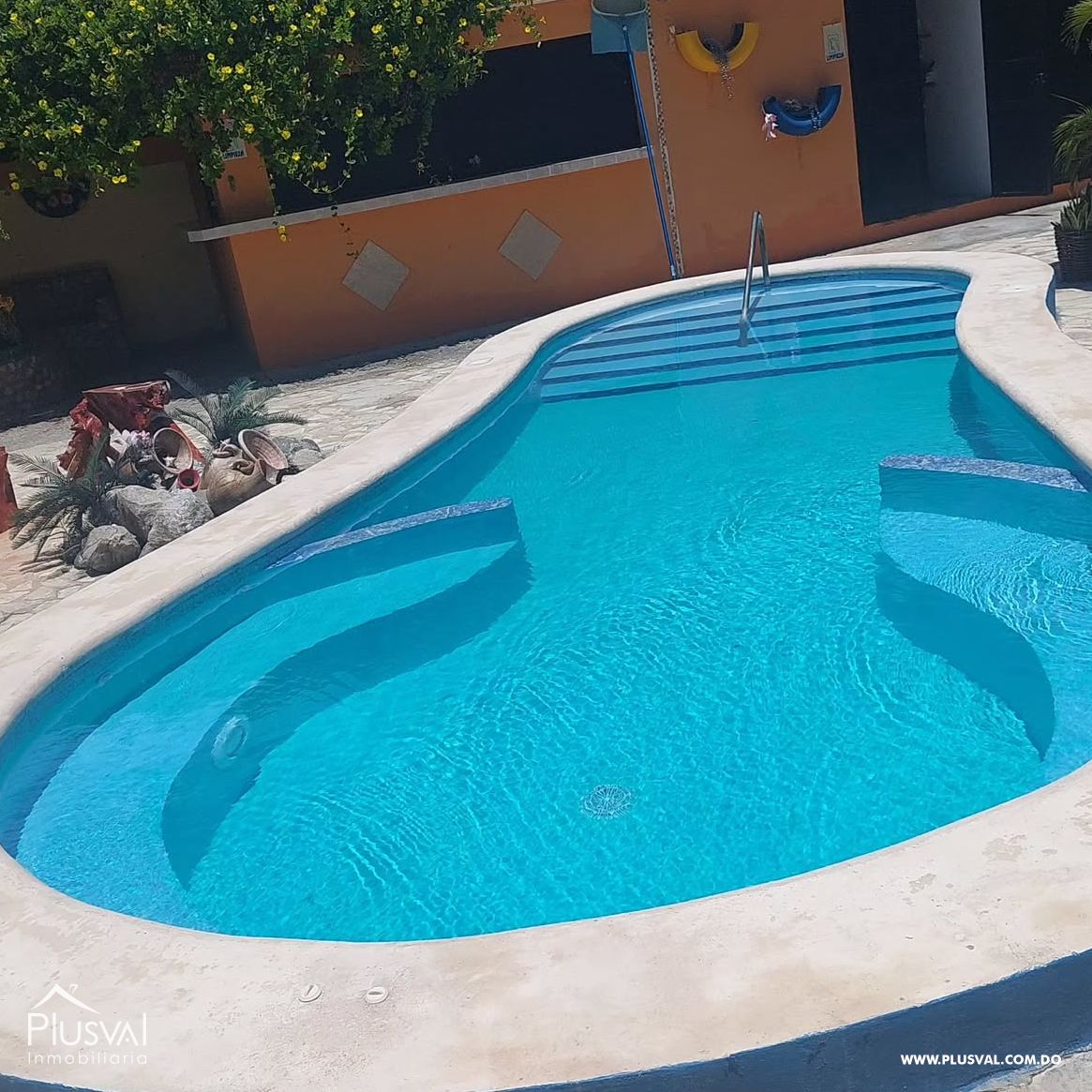 Villa espaciosa en venta con piscina, ubicada cerca de la Bahía de Ocoa 425060