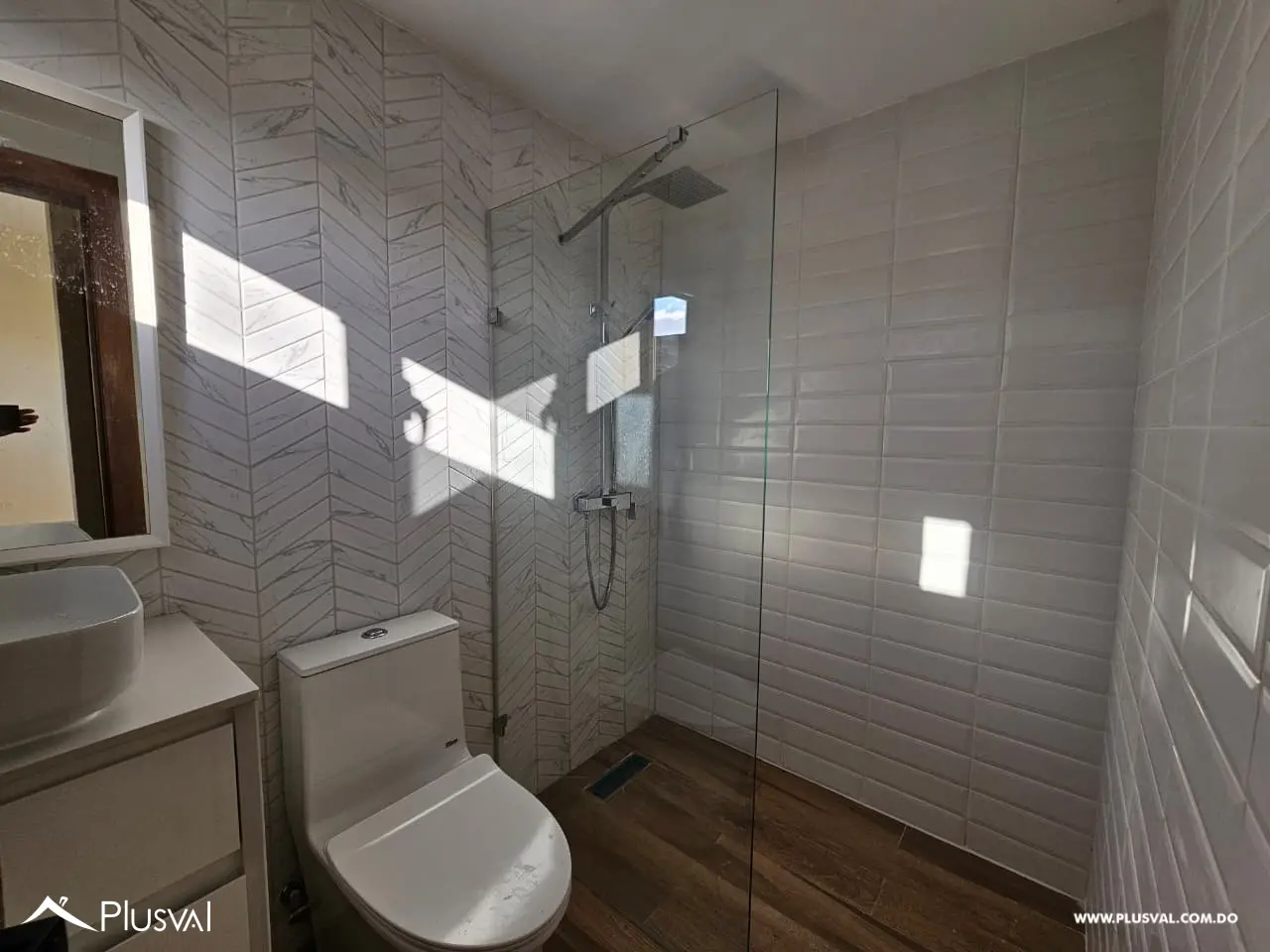 Casa en renta con piscina, terraza y jardín privado, amplios espacios y concepto abierto 477968